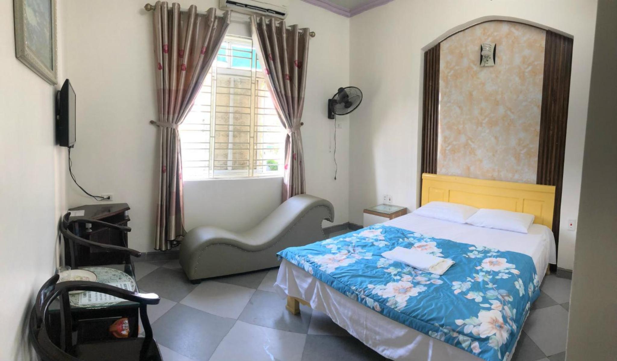 Double Room with Private Bathroom photo 2