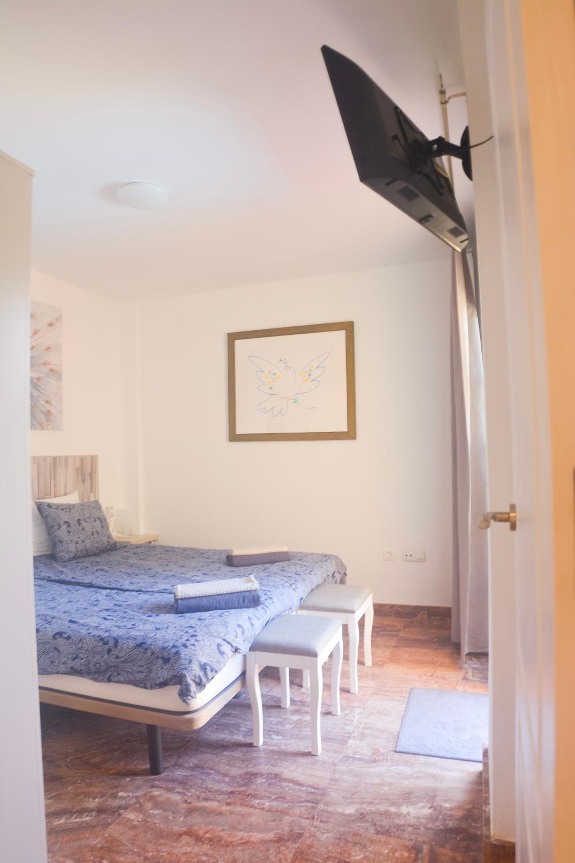 One-Bedroom Apartment photo 2