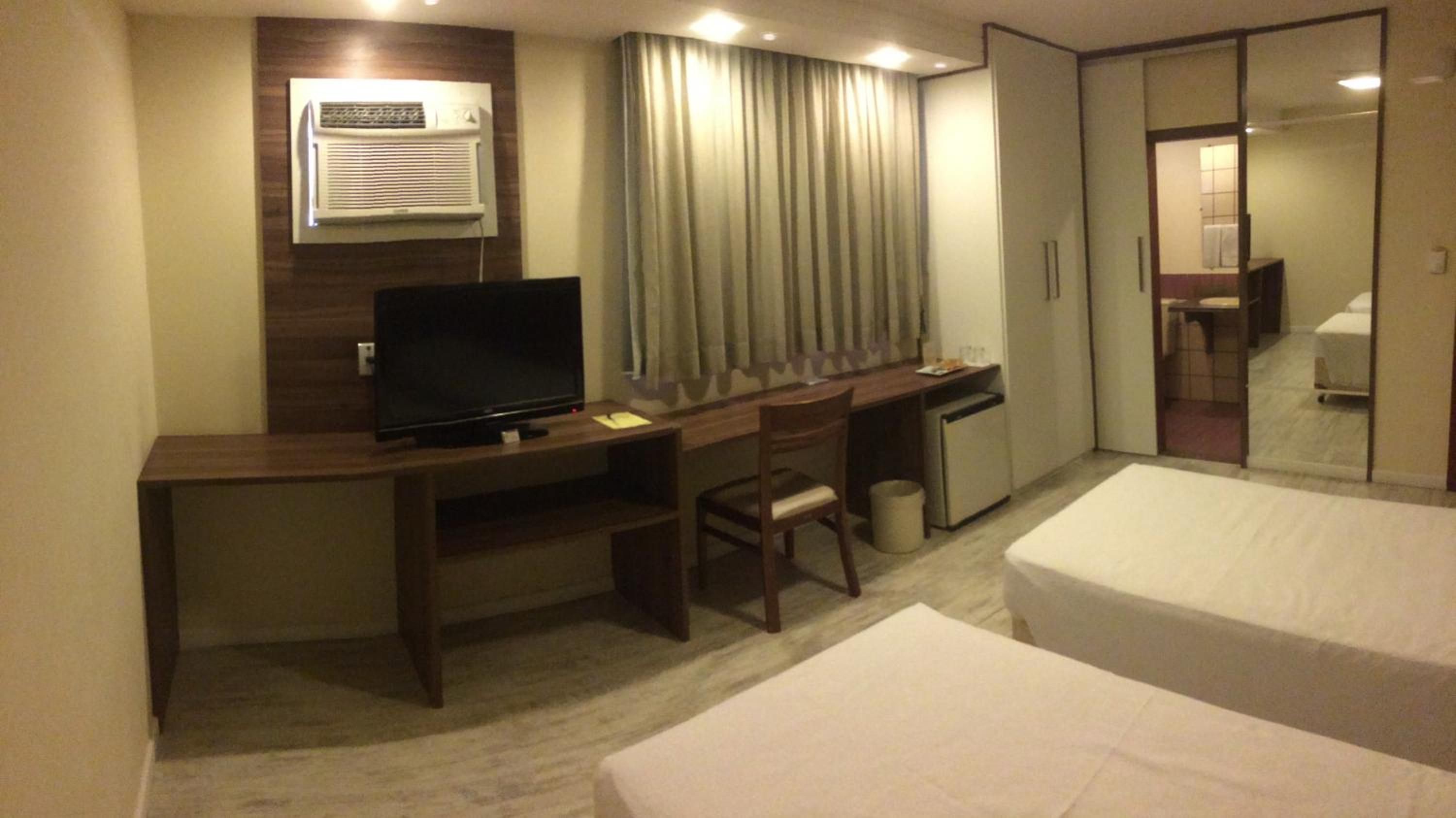 Deluxe Twin Room photo 3