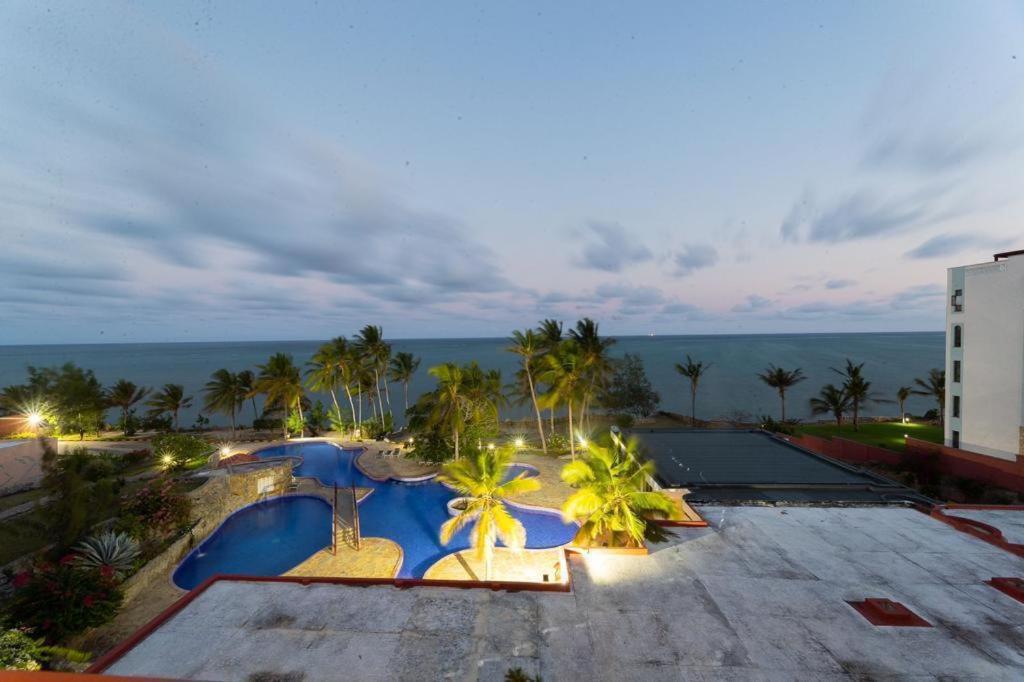 Apartment With Sea View photo 2