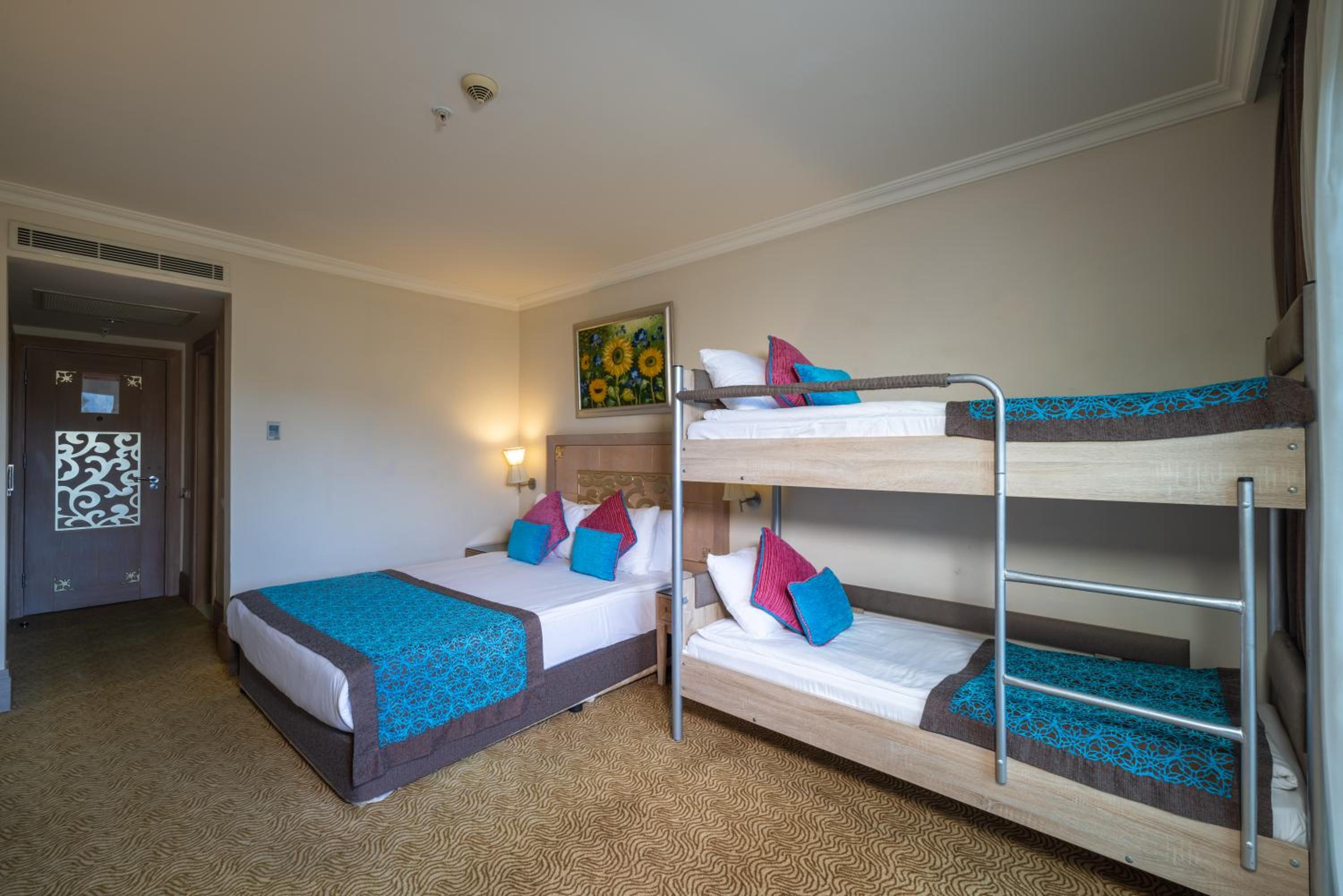 Standard Quadruple Room photo 3