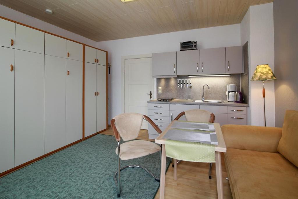 Studio Apartment photo 3