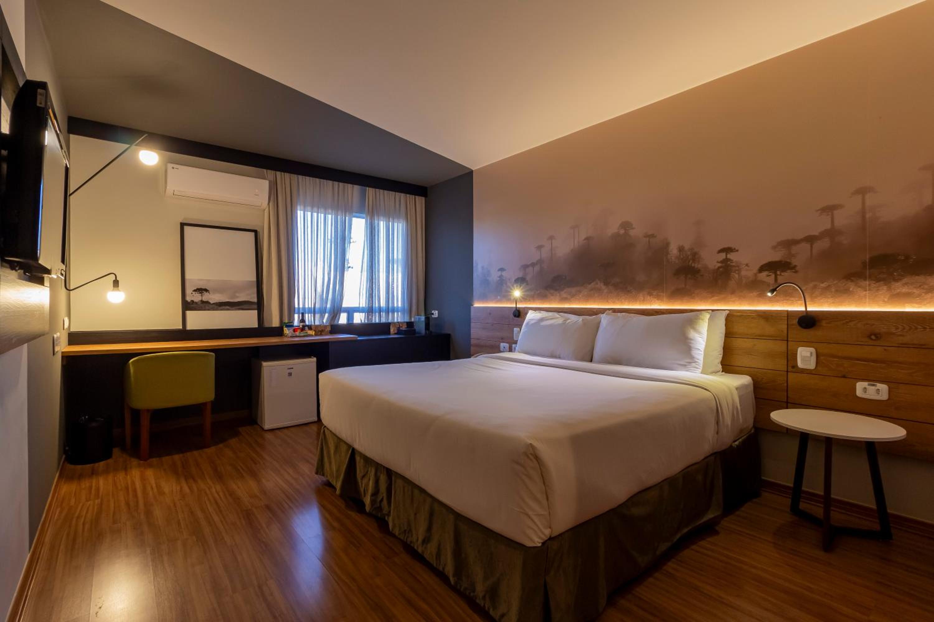Executive Room - Photo 3