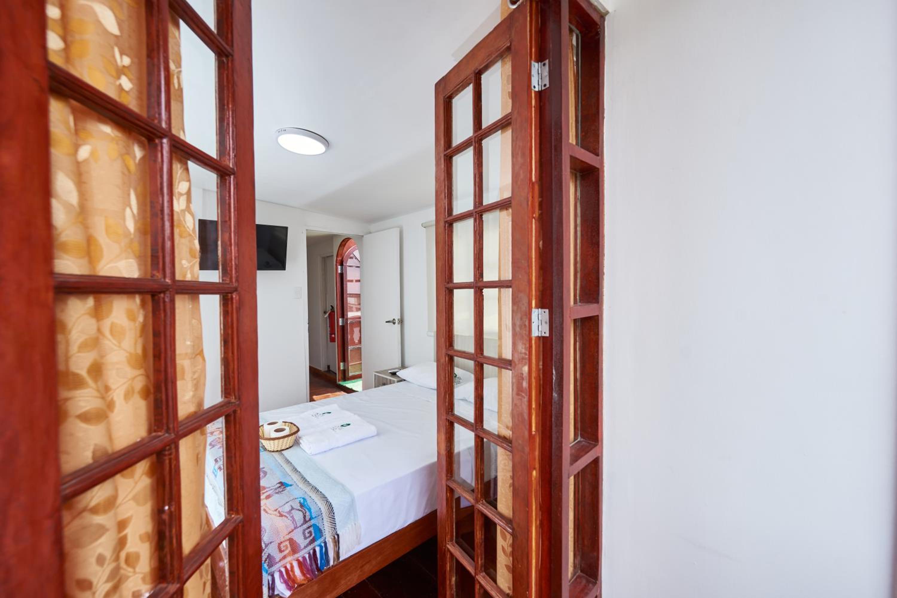 Deluxe Double Room with Balcony photo 3