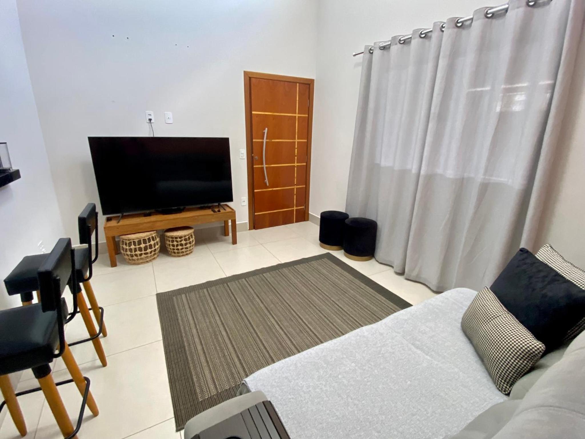 Four-Bedroom House photo 3