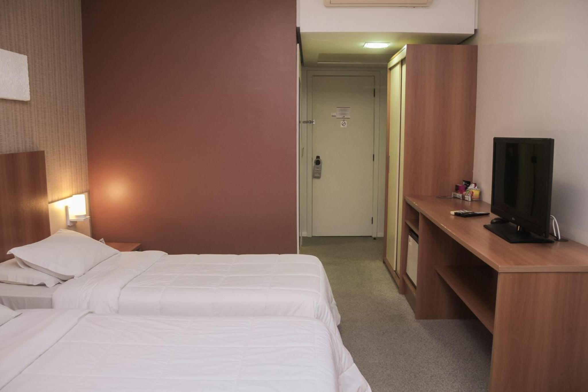 Twin Room - Photo 2