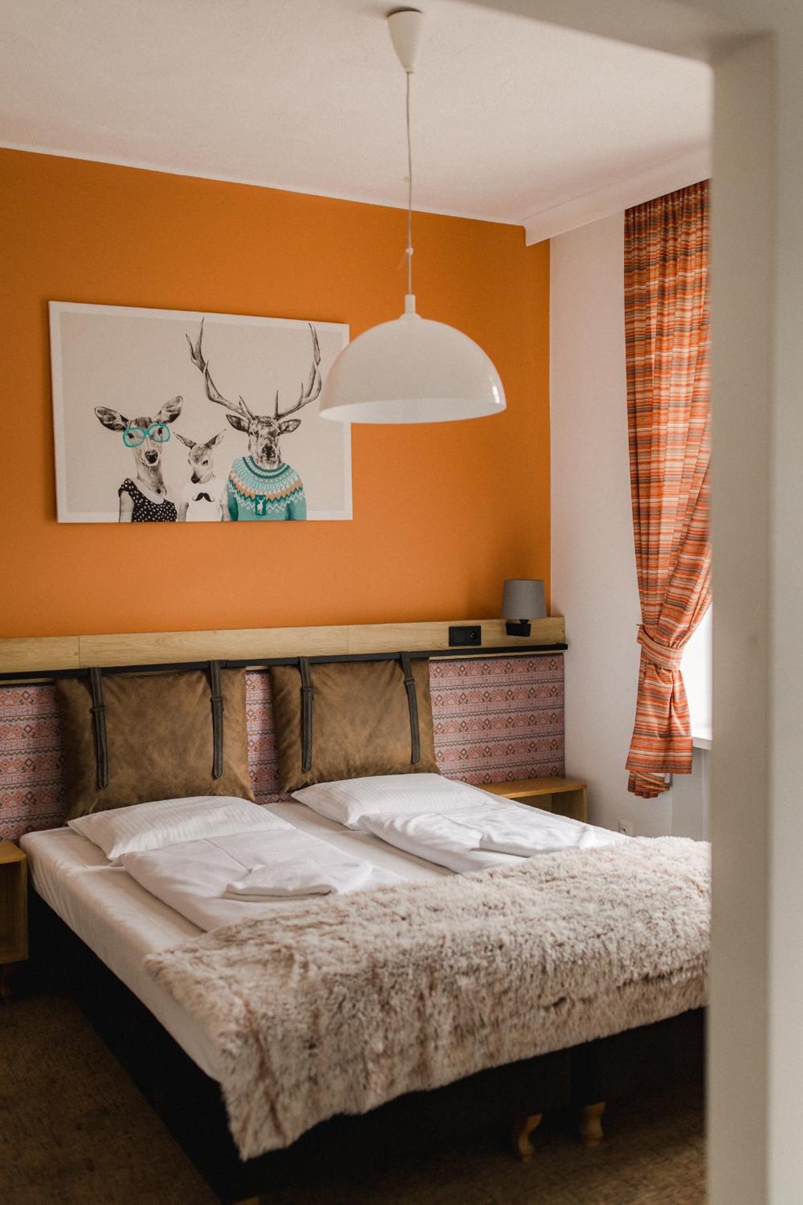 Quadruple Room with Bathroom - Photo 1