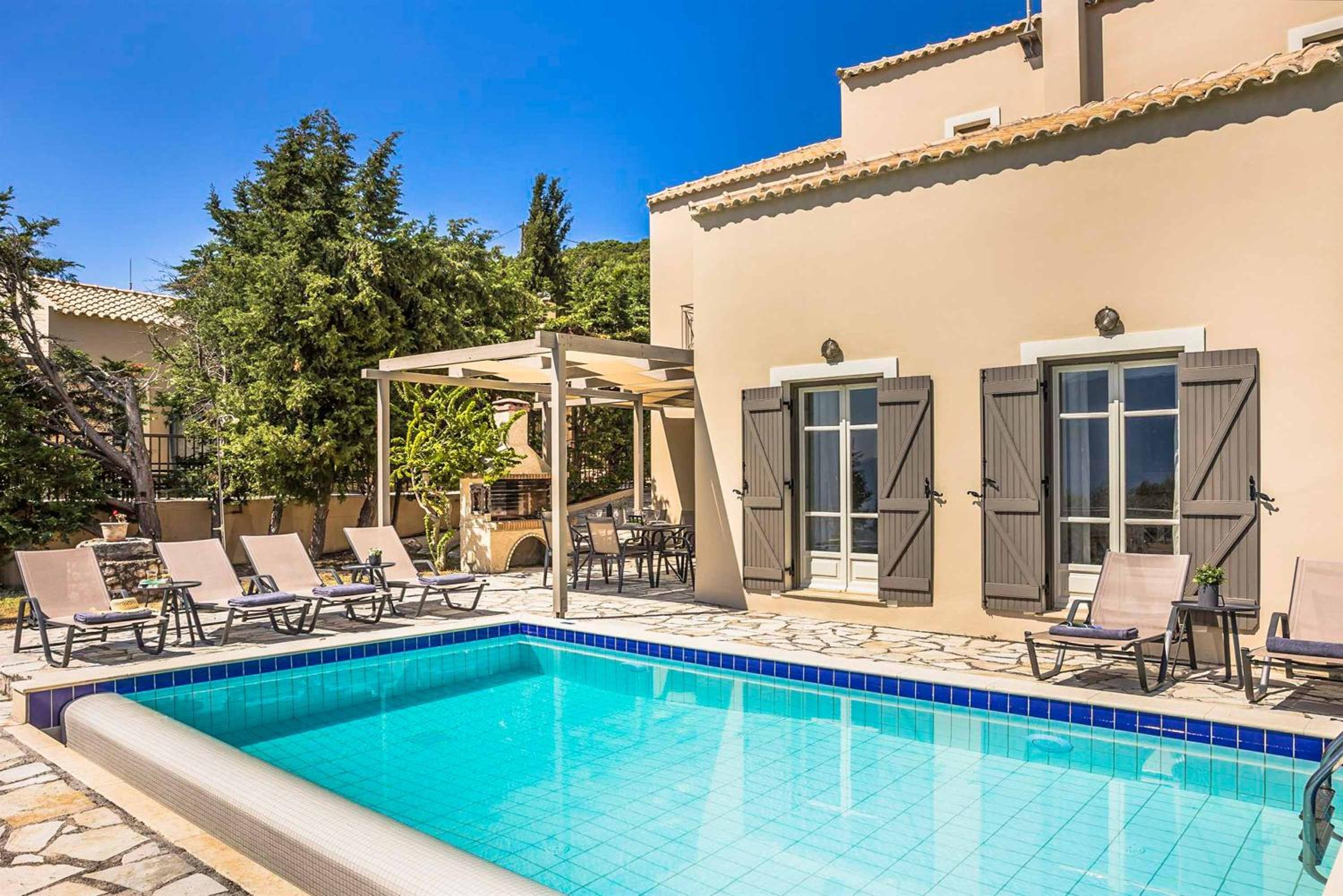Three-Bedroom Villa photo 1