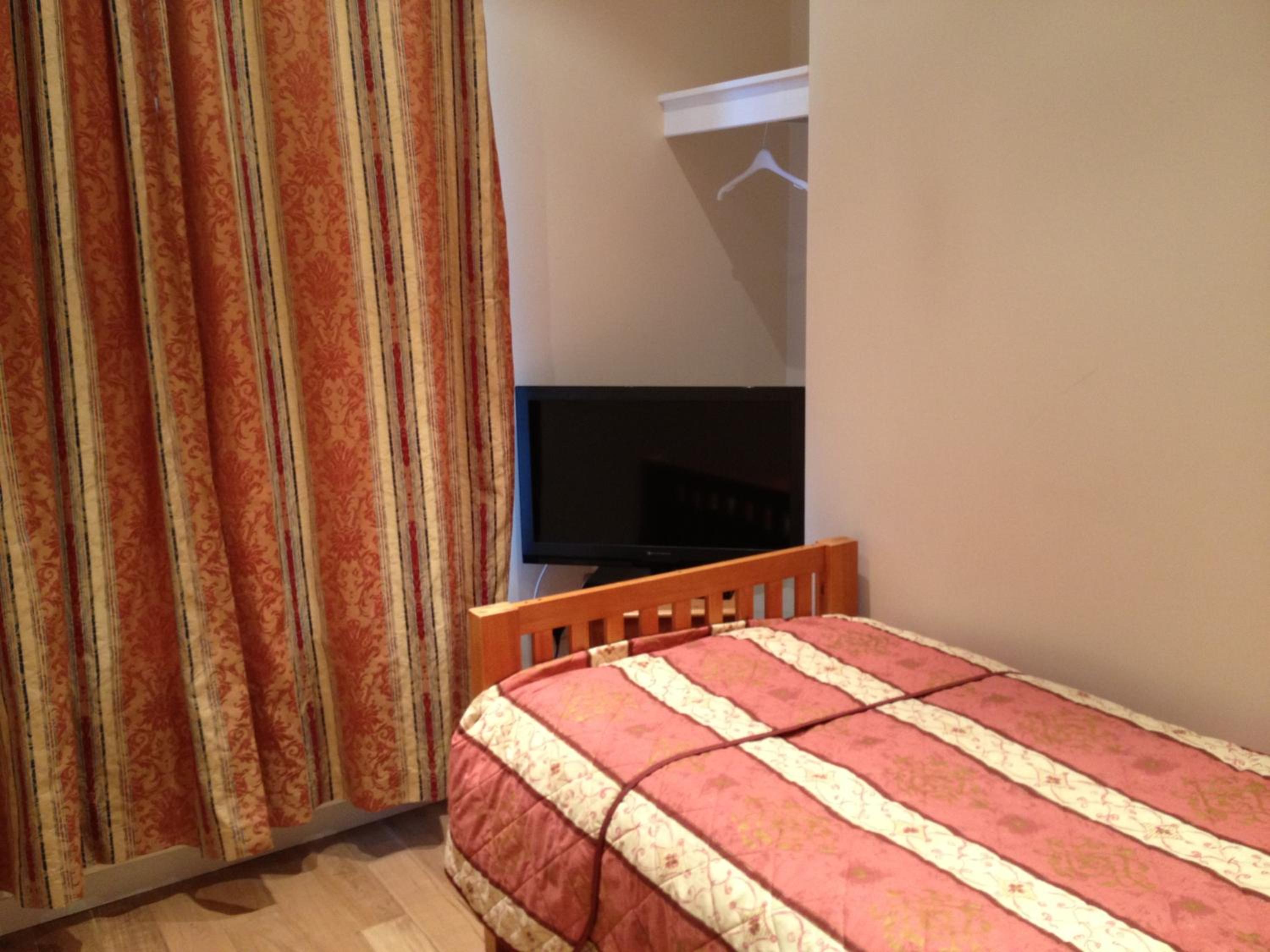 Single Room - Photo 7