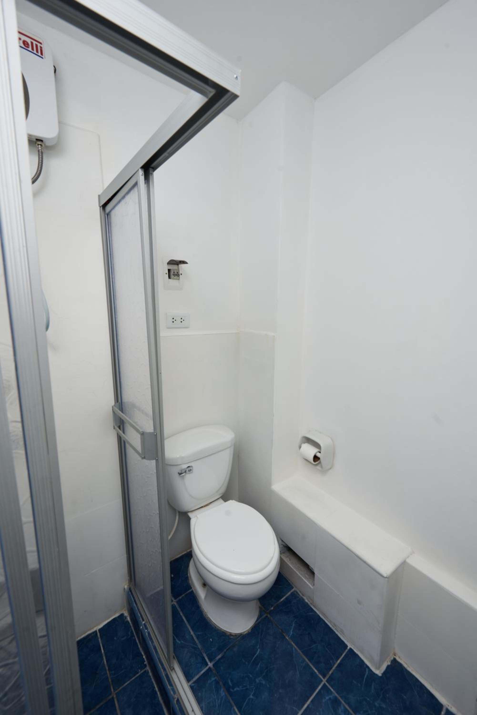 Standard Double Room with Shared Bathroom photo 2