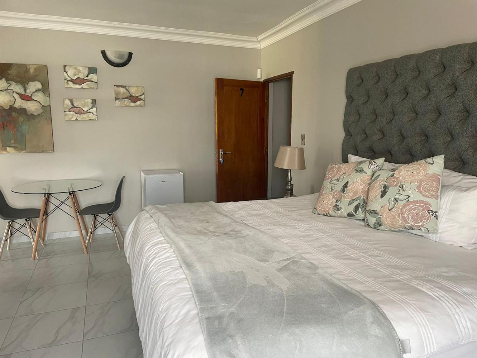 Honeymoon King Room