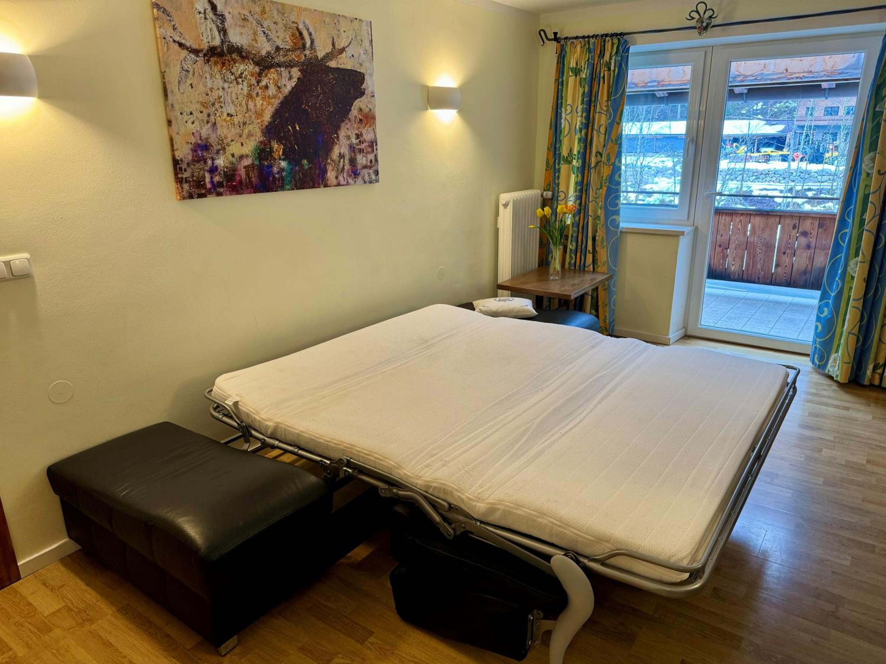 Apartment with Mountain View photo 1