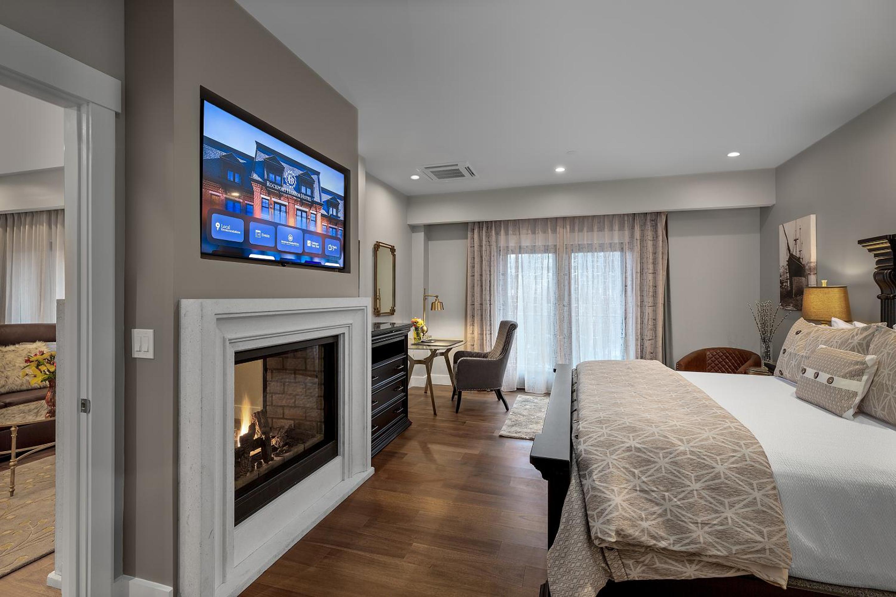 Suite with Mountain View photo 3