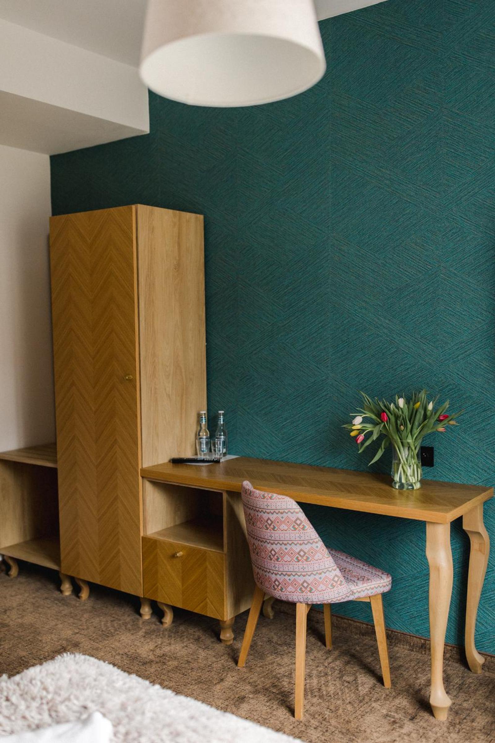 Double Room - Photo 6