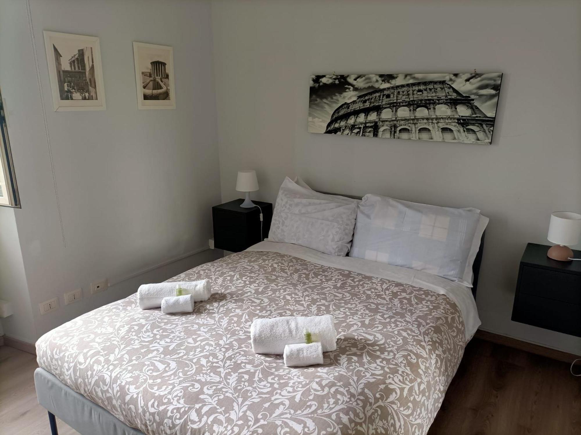 Double Room with Shared Bathroom photo 1