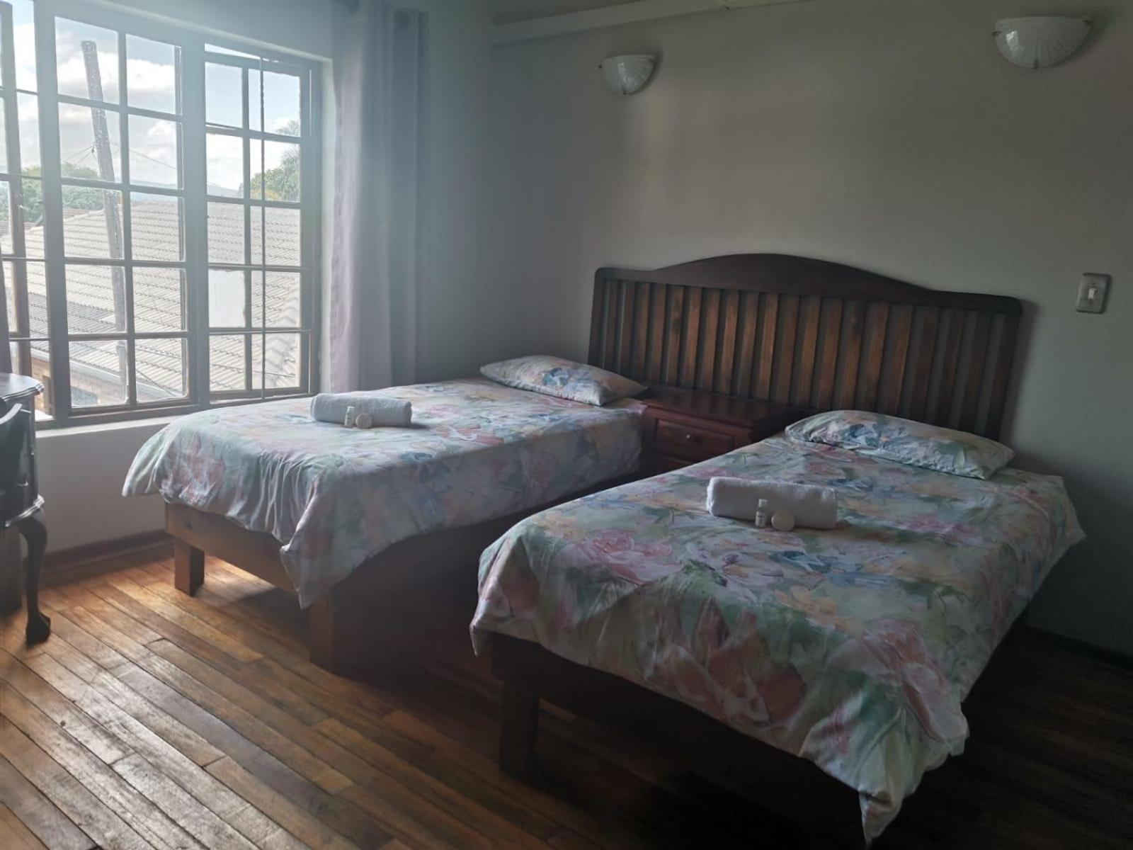 Economy Twin Room photo 1