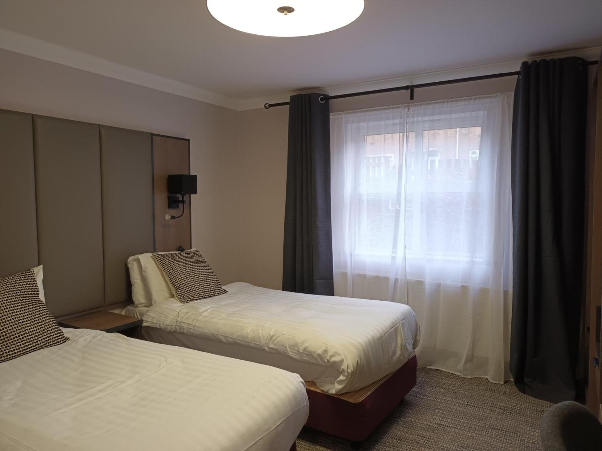 Twin Room with Shower photo 1