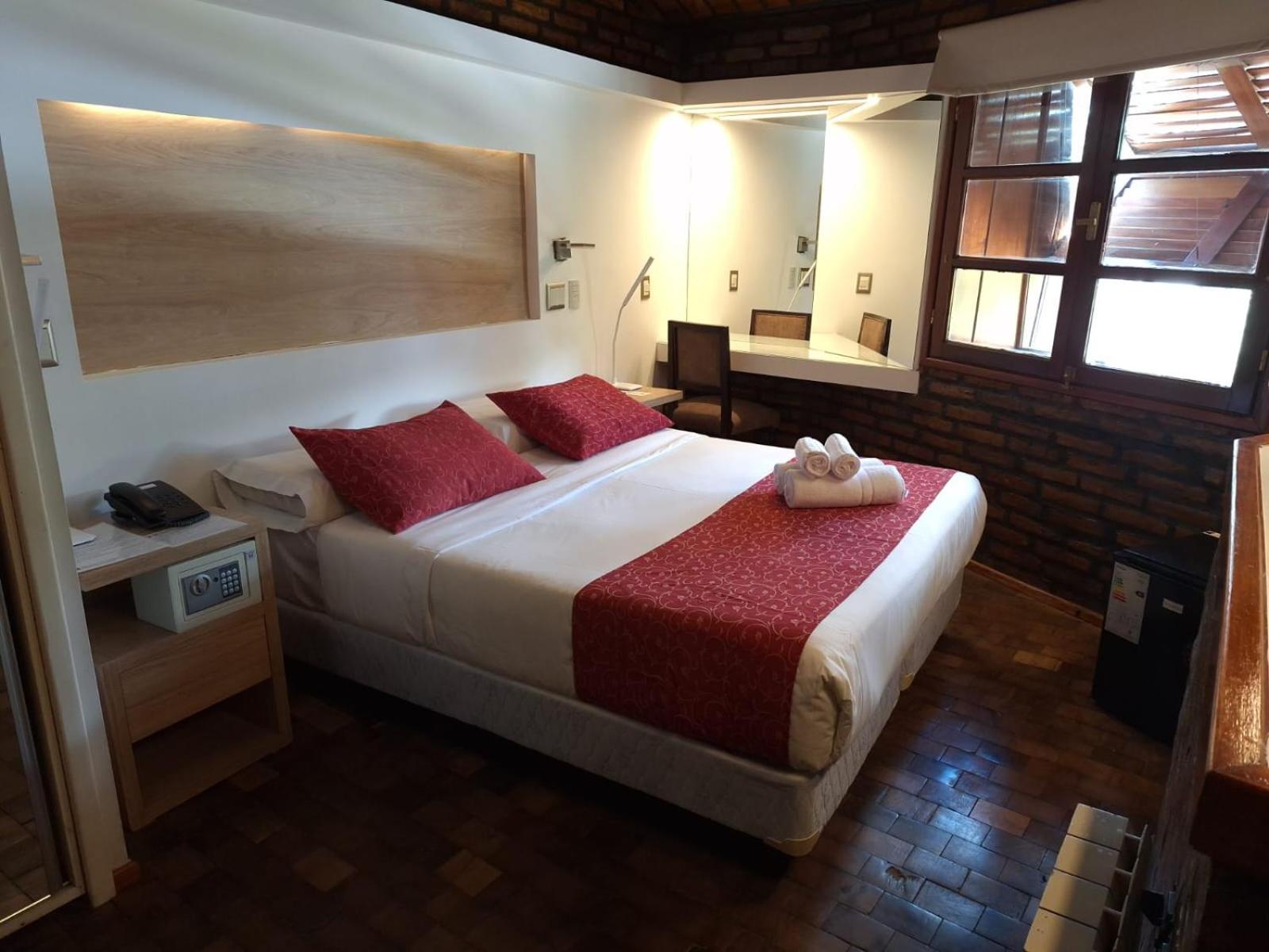Double or Twin Room photo 3