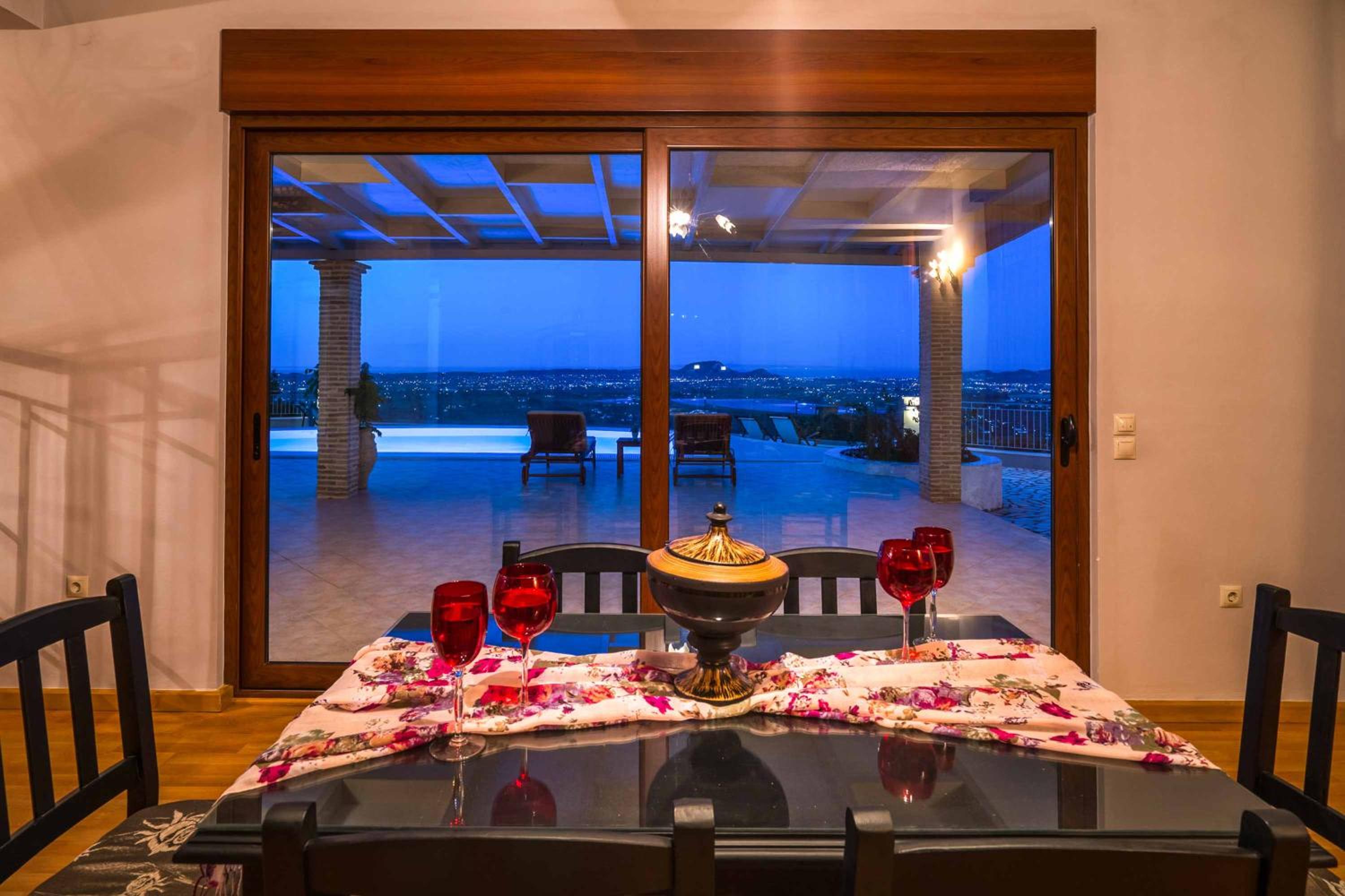 Four-Bedroom Villa photo 2