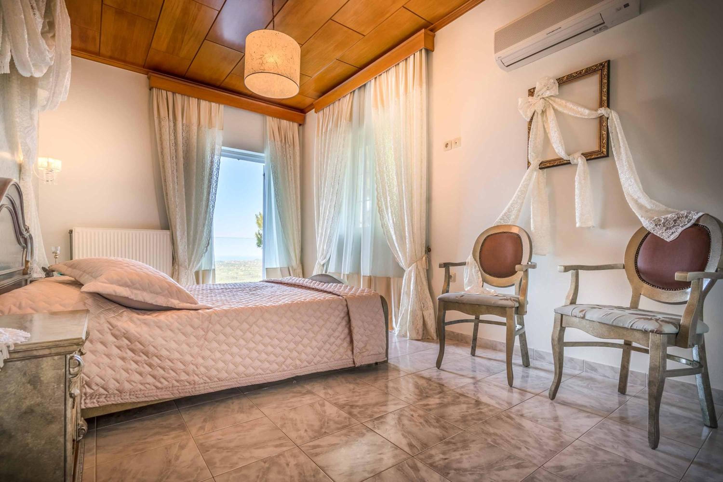 Four-Bedroom Villa photo 1