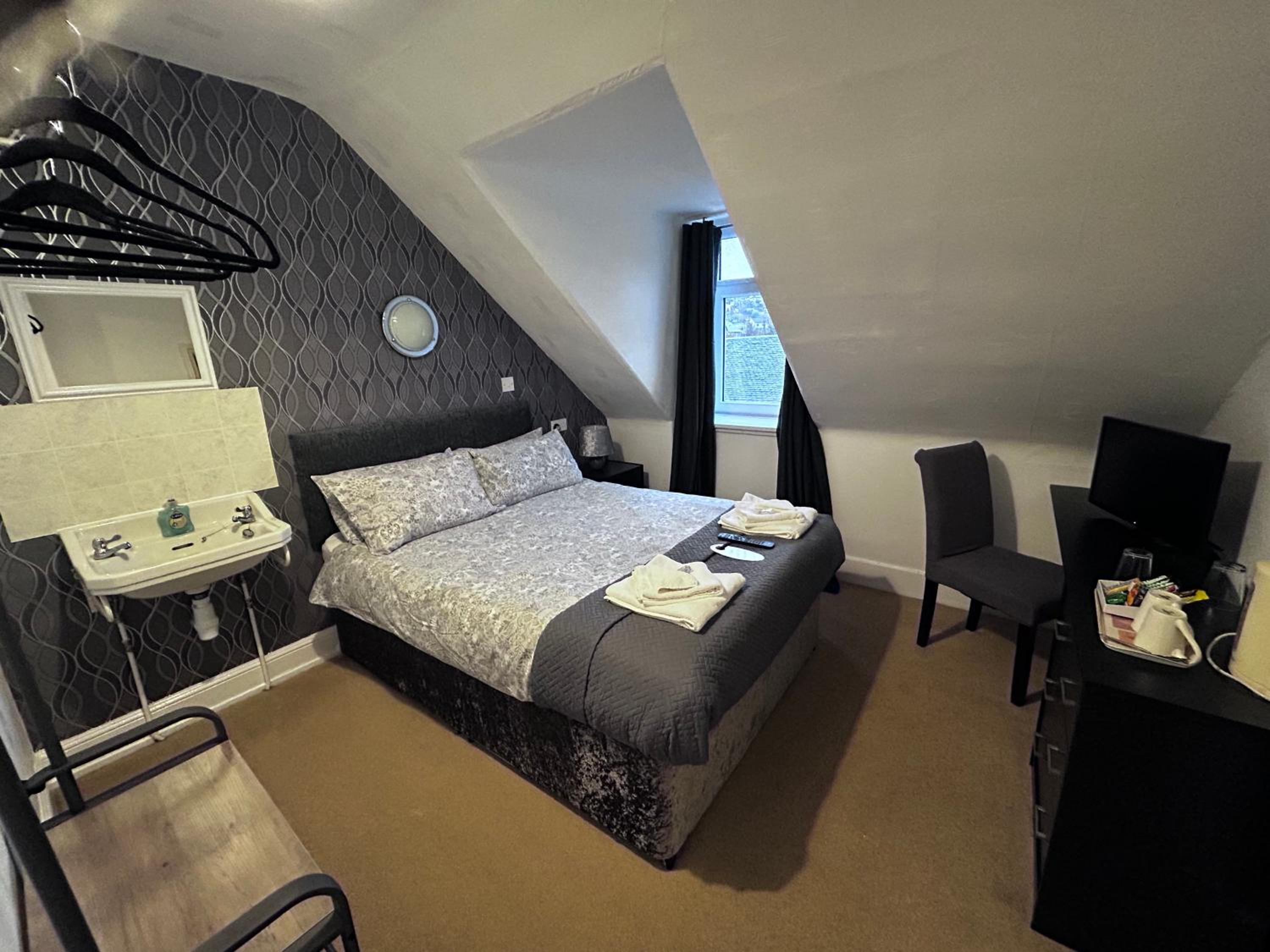 Double Room with Private Bathroom photo 1