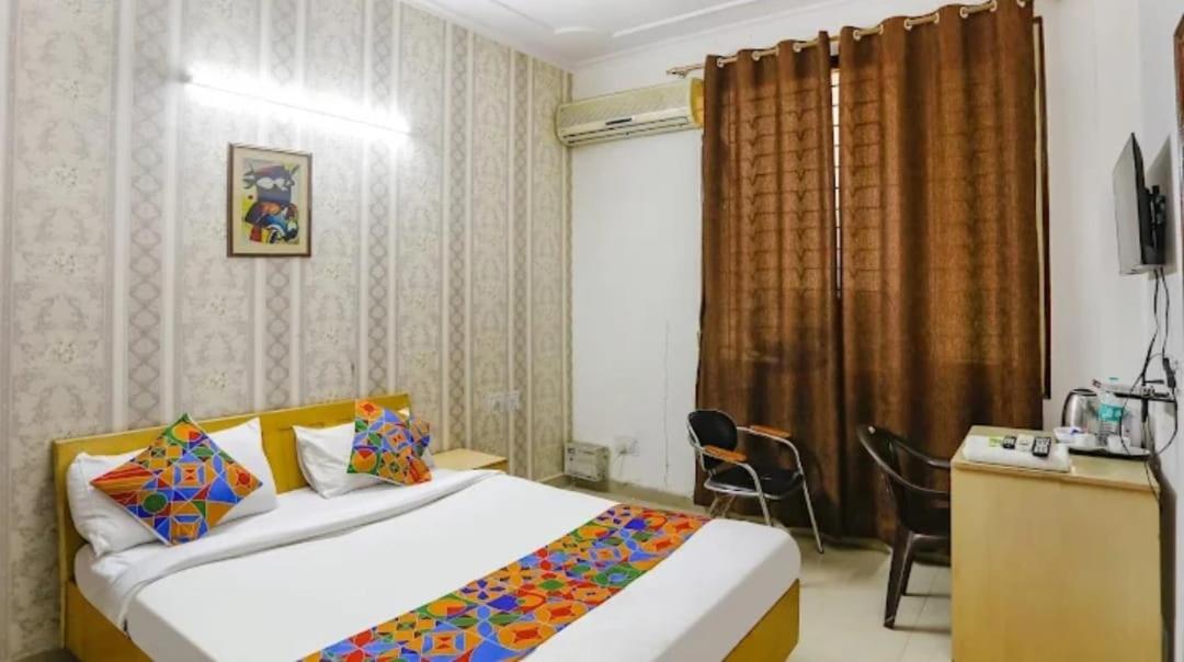 Deluxe Room - Photo 5