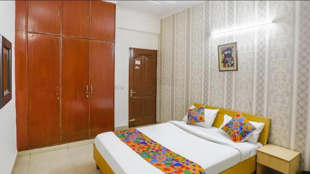 Deluxe Room - Photo 3