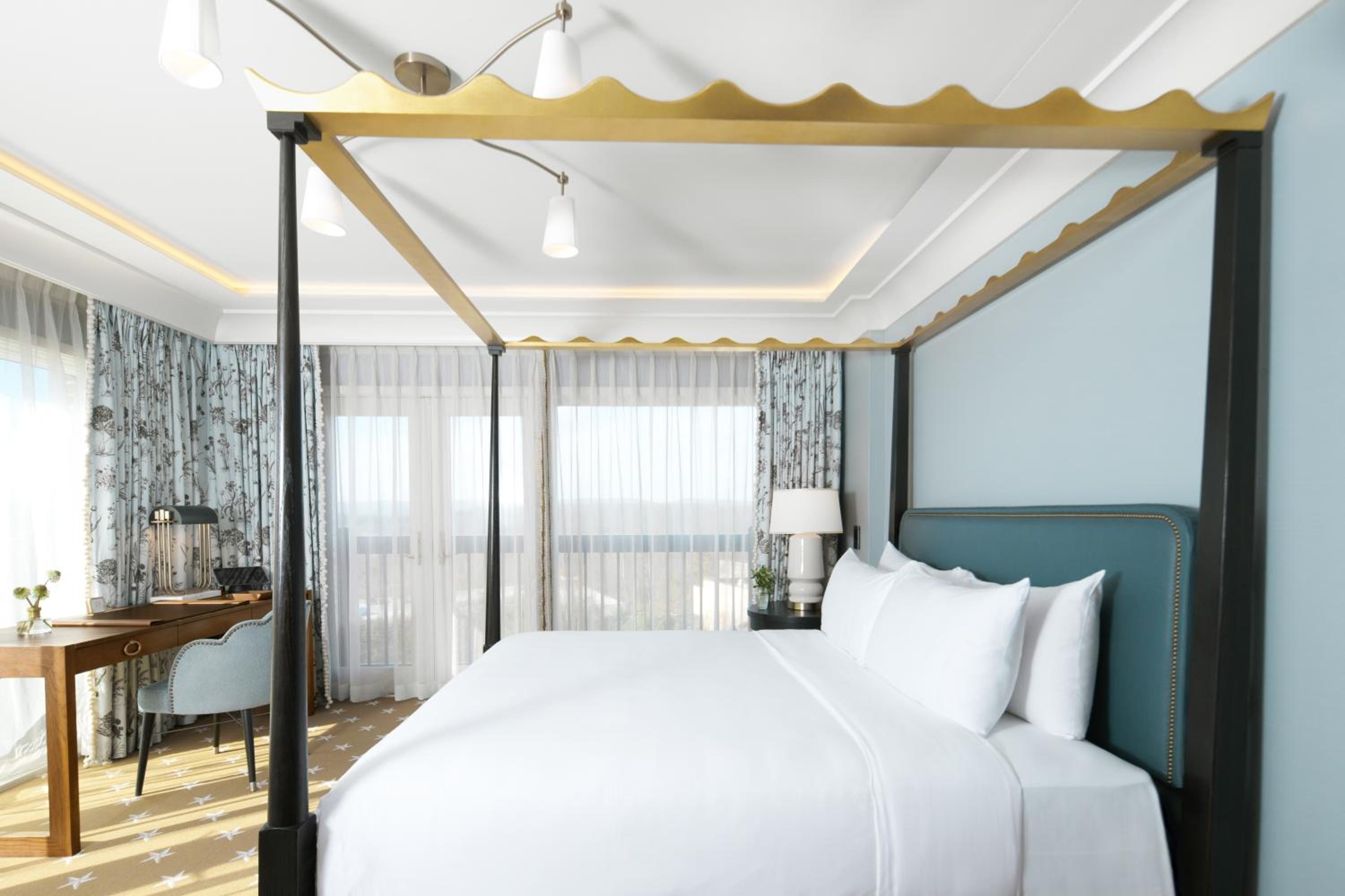 Grand Lodge King Junior Suite