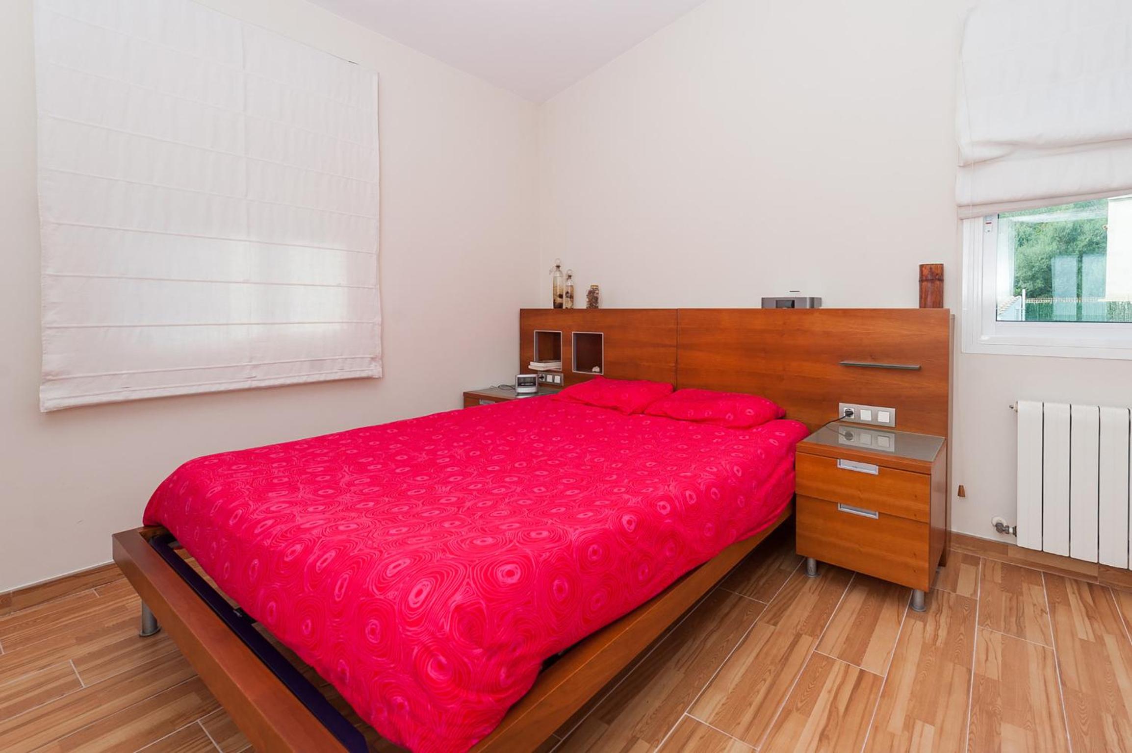 Three-Bedroom House photo 3