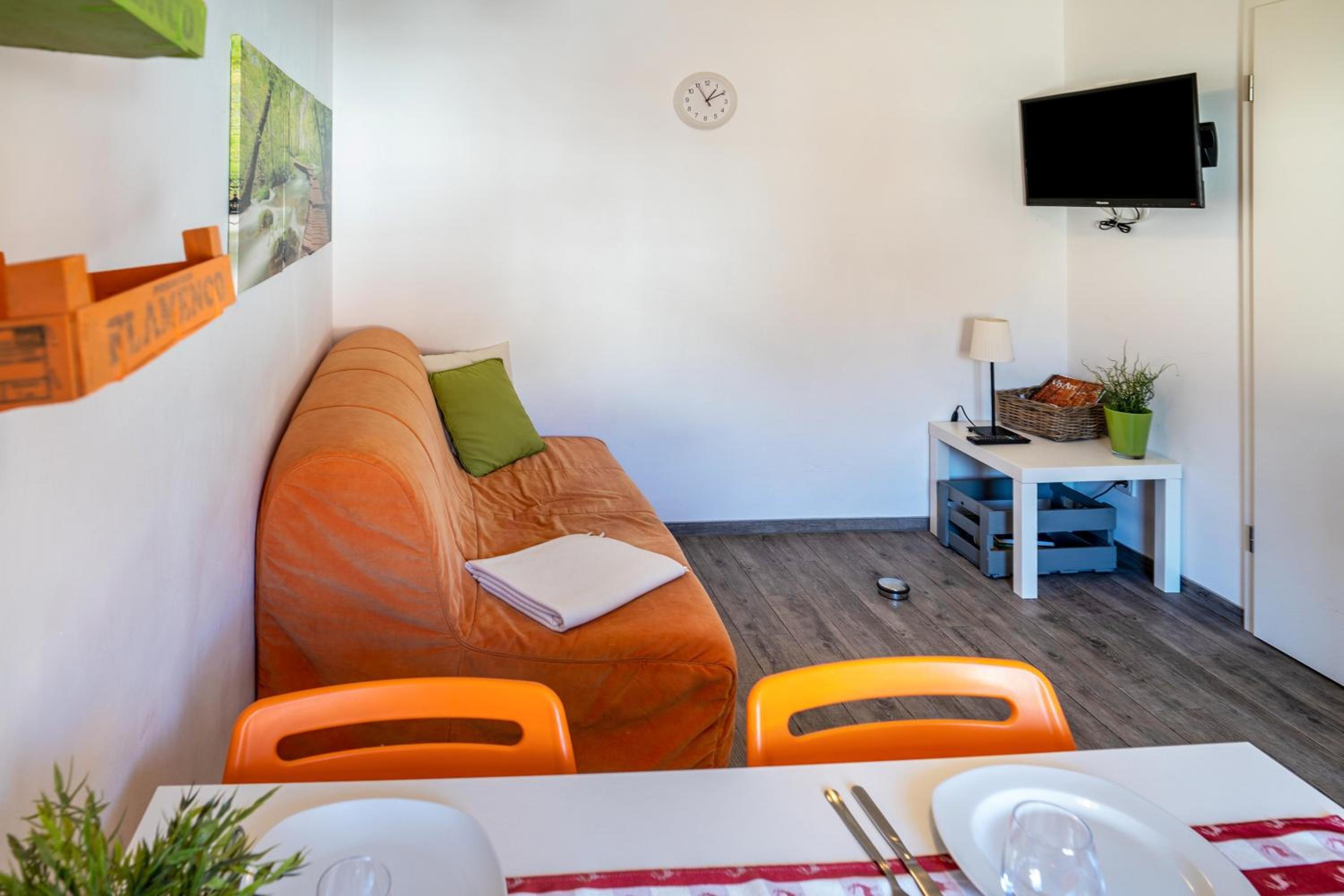 One-Bedroom Apartment with Garden