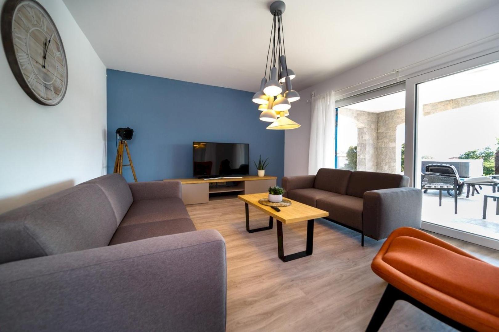 Villa photo 1