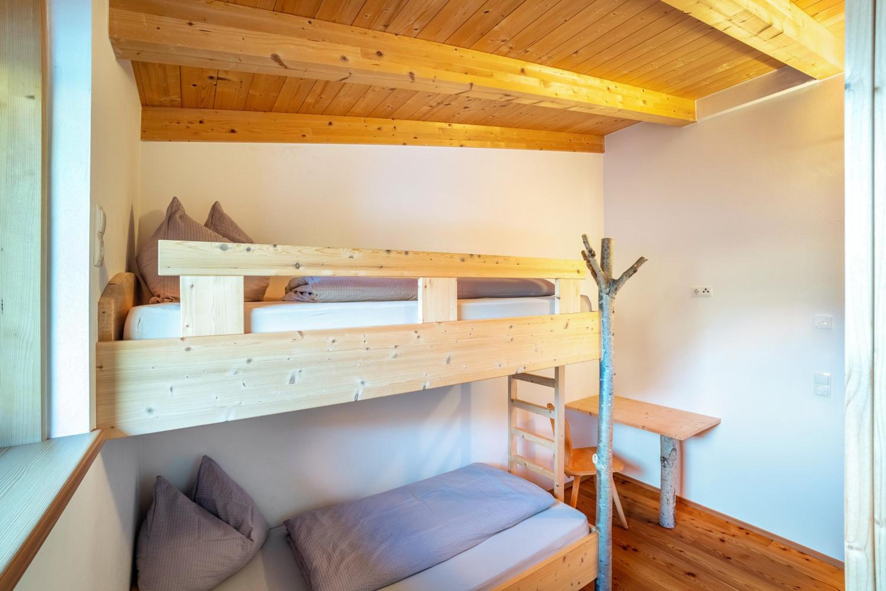 Two-Bedroom Deluxe Apartment with Garden View photo 2
