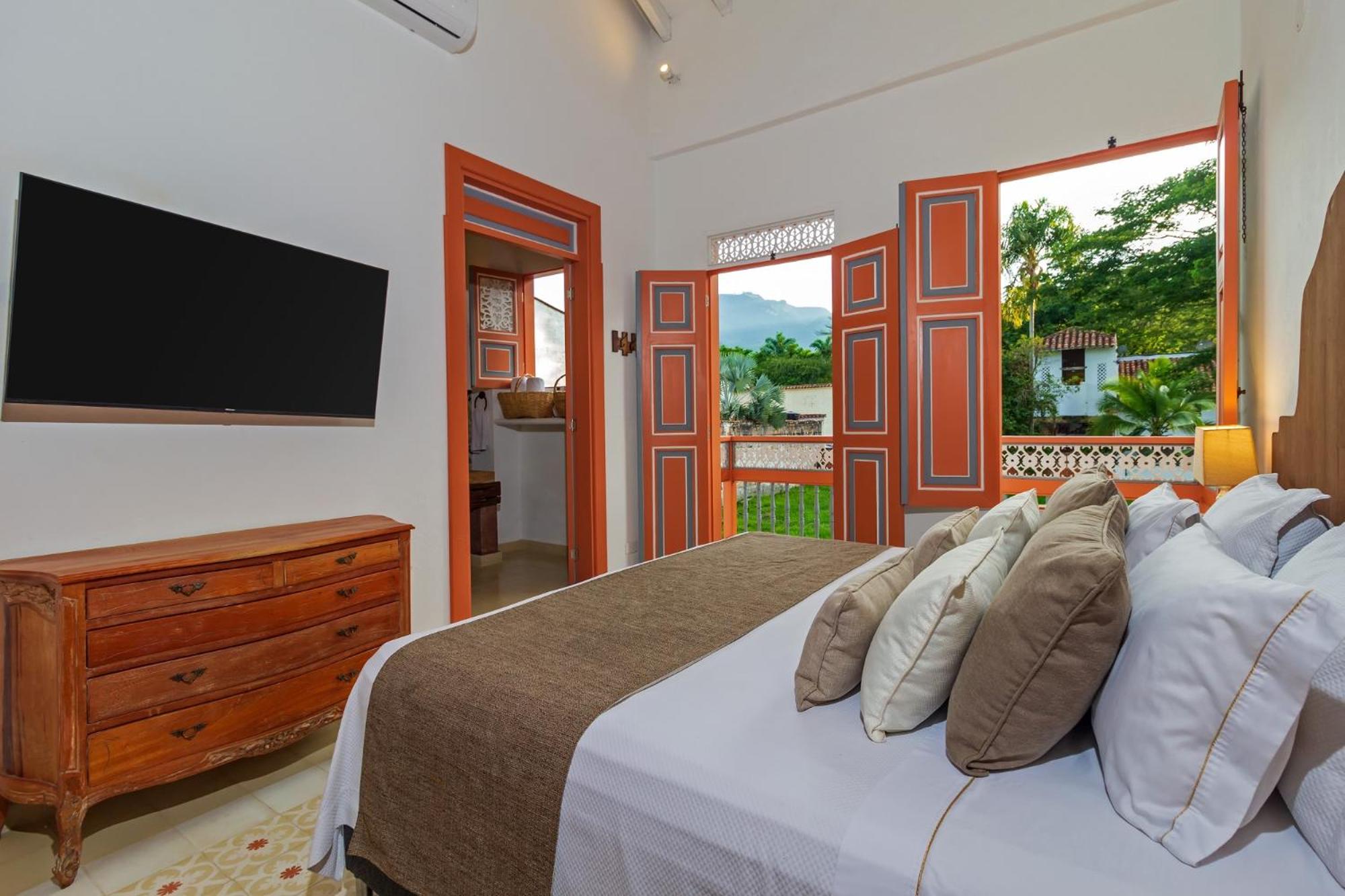 Deluxe Double Room photo 2