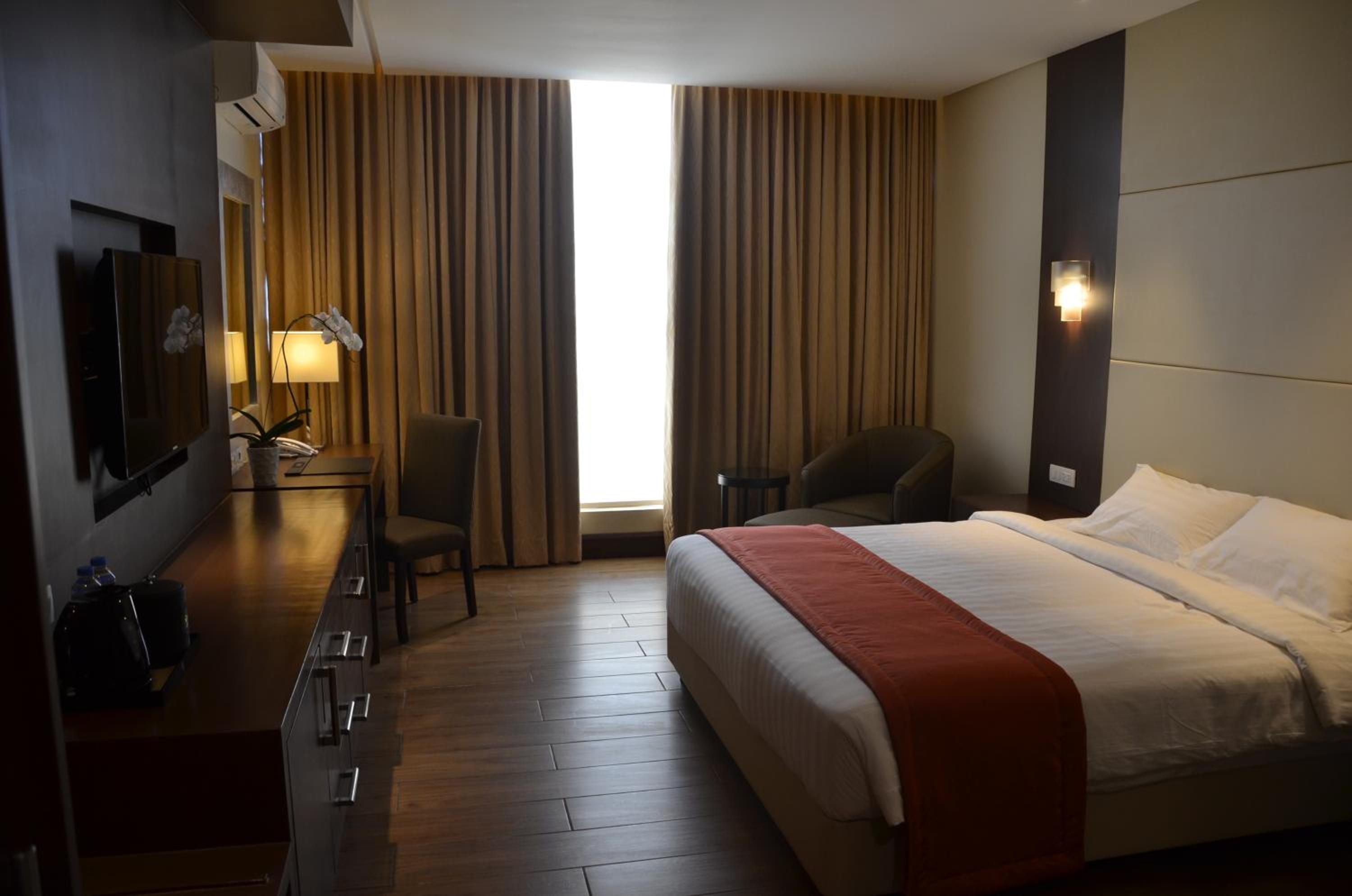 Superior King Room photo 1