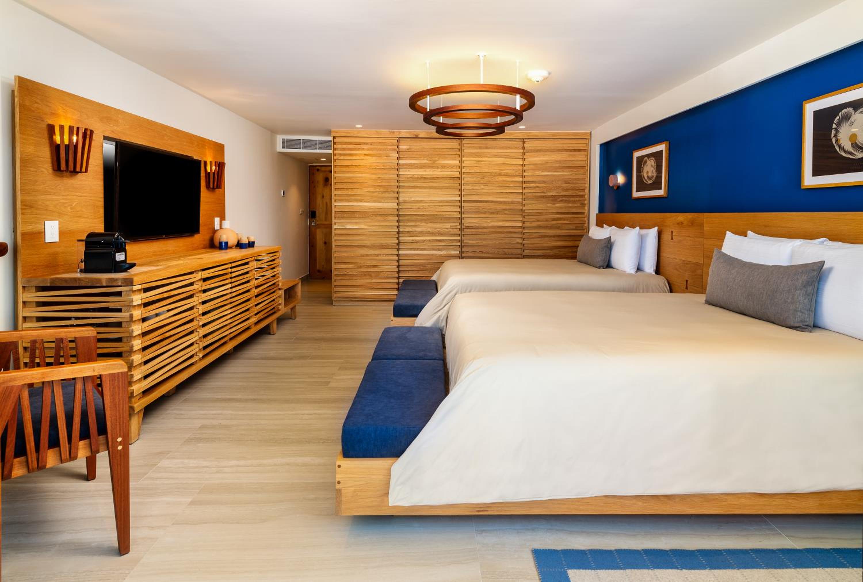 Junior Suite, 2 Queen Beds, Ocean View