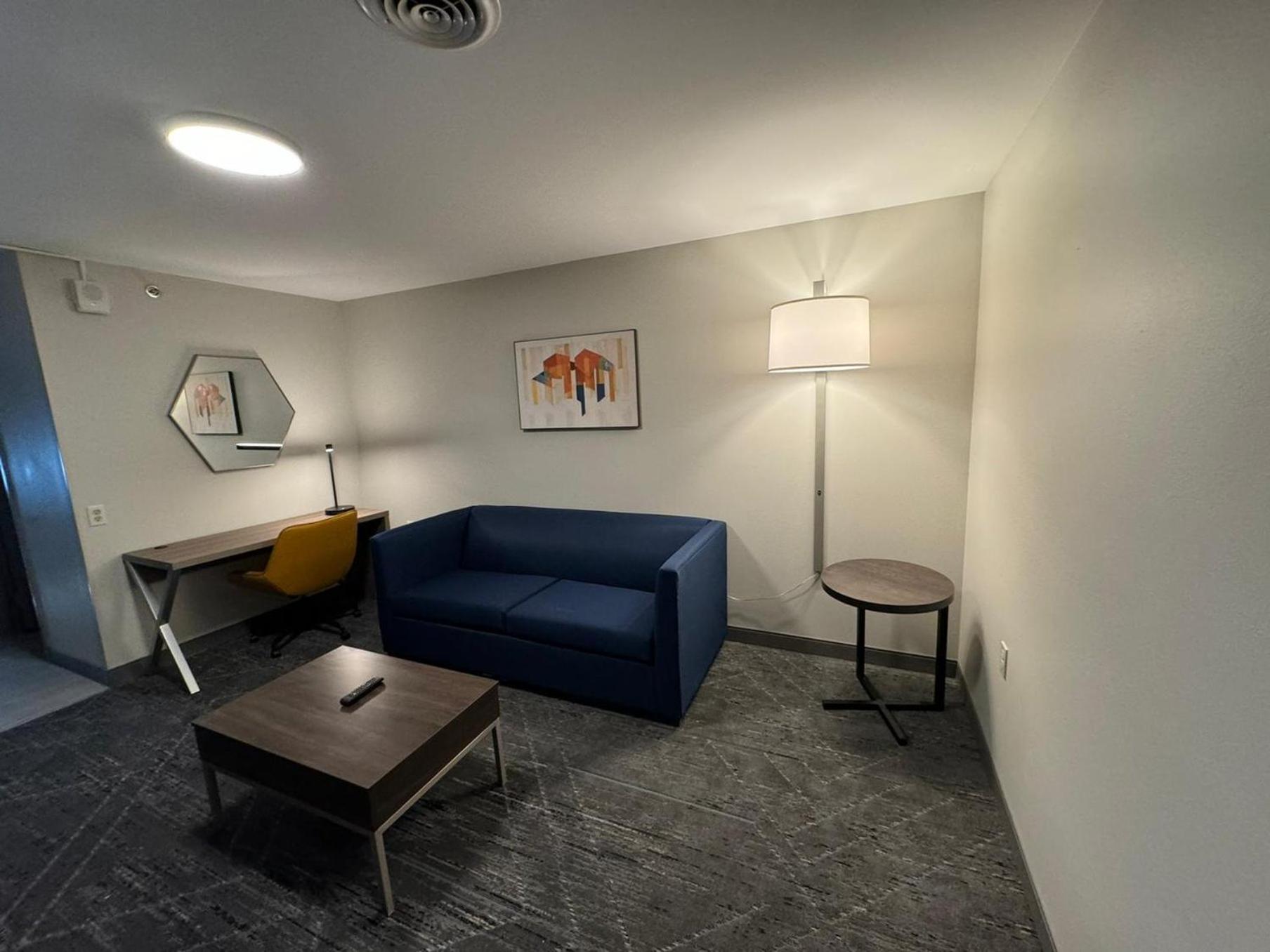 King Suite with Sofa Bed - Photo 27