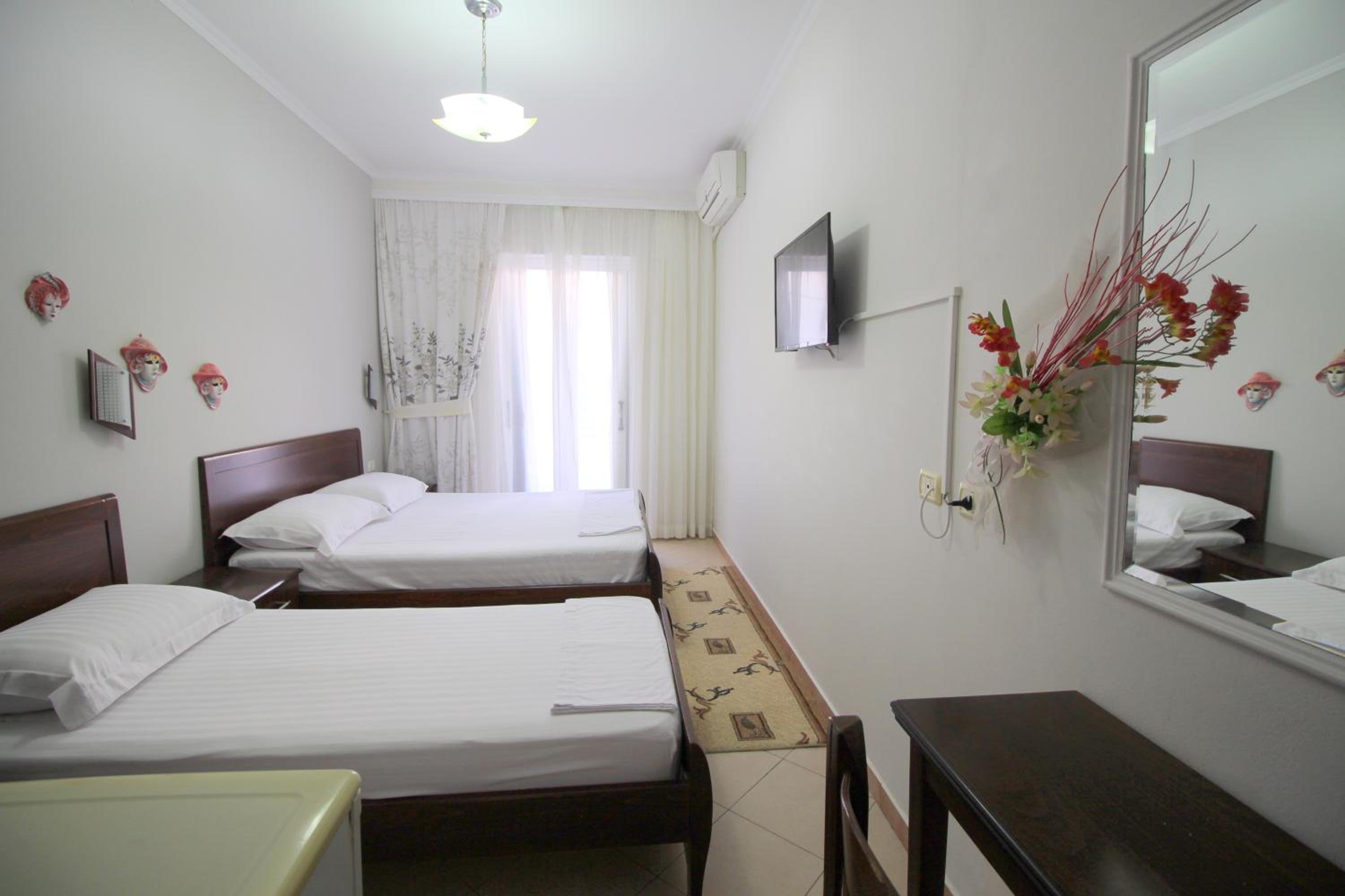 Comfort Triple Room photo 3