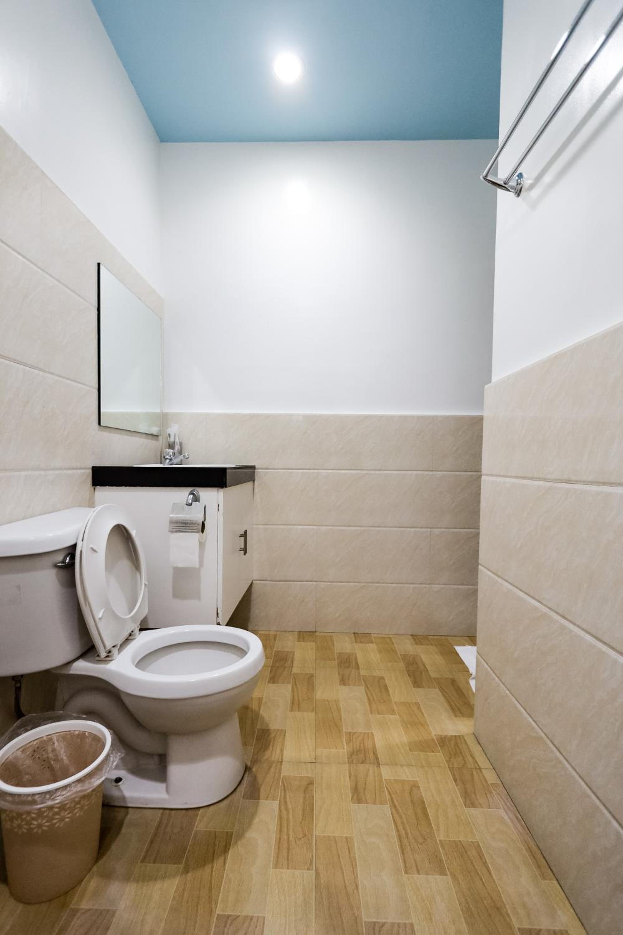 Budget Double Room - Photo 6