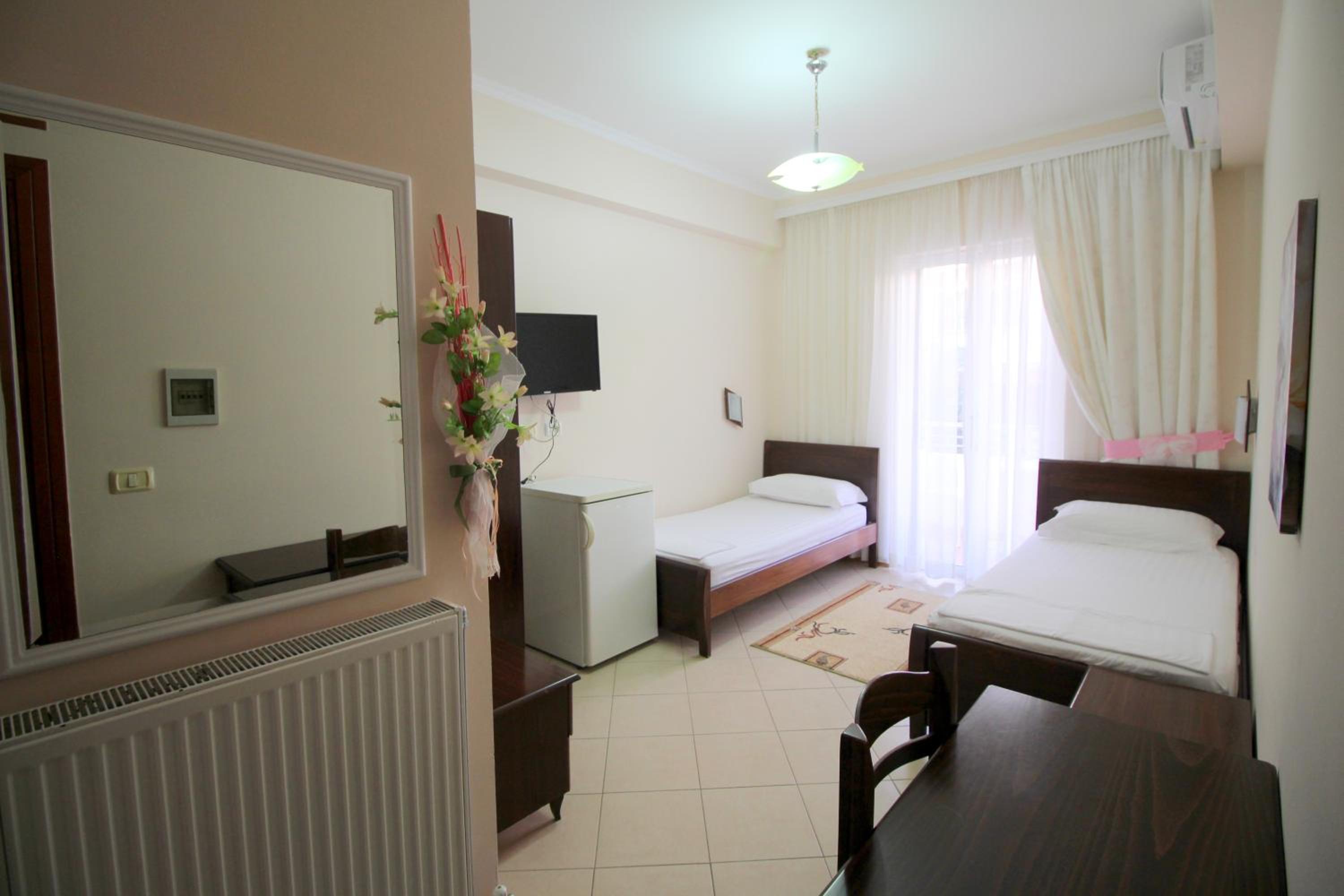 Twin Room with Balcony photo 3