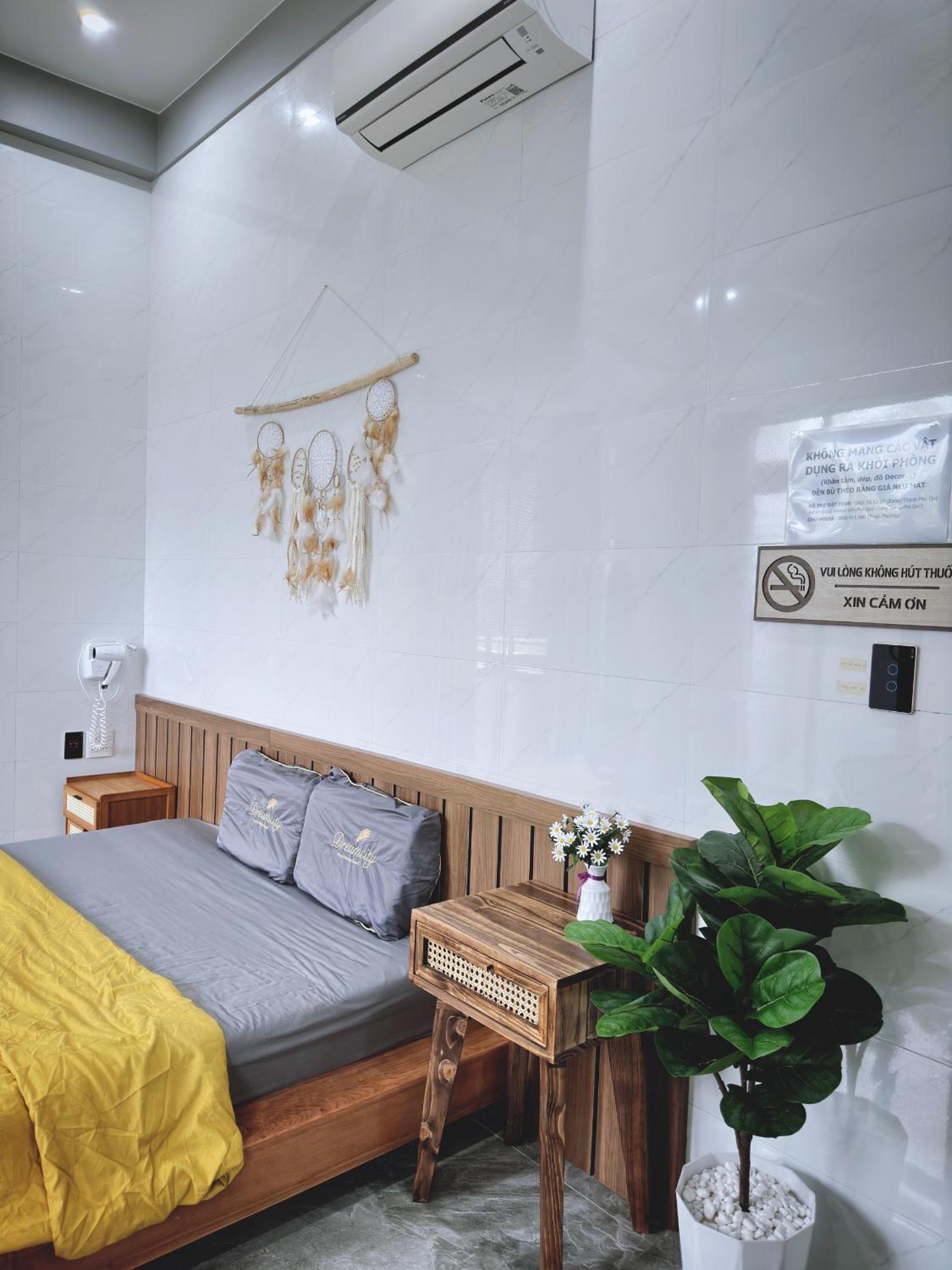 King Room with Balcony photo 2