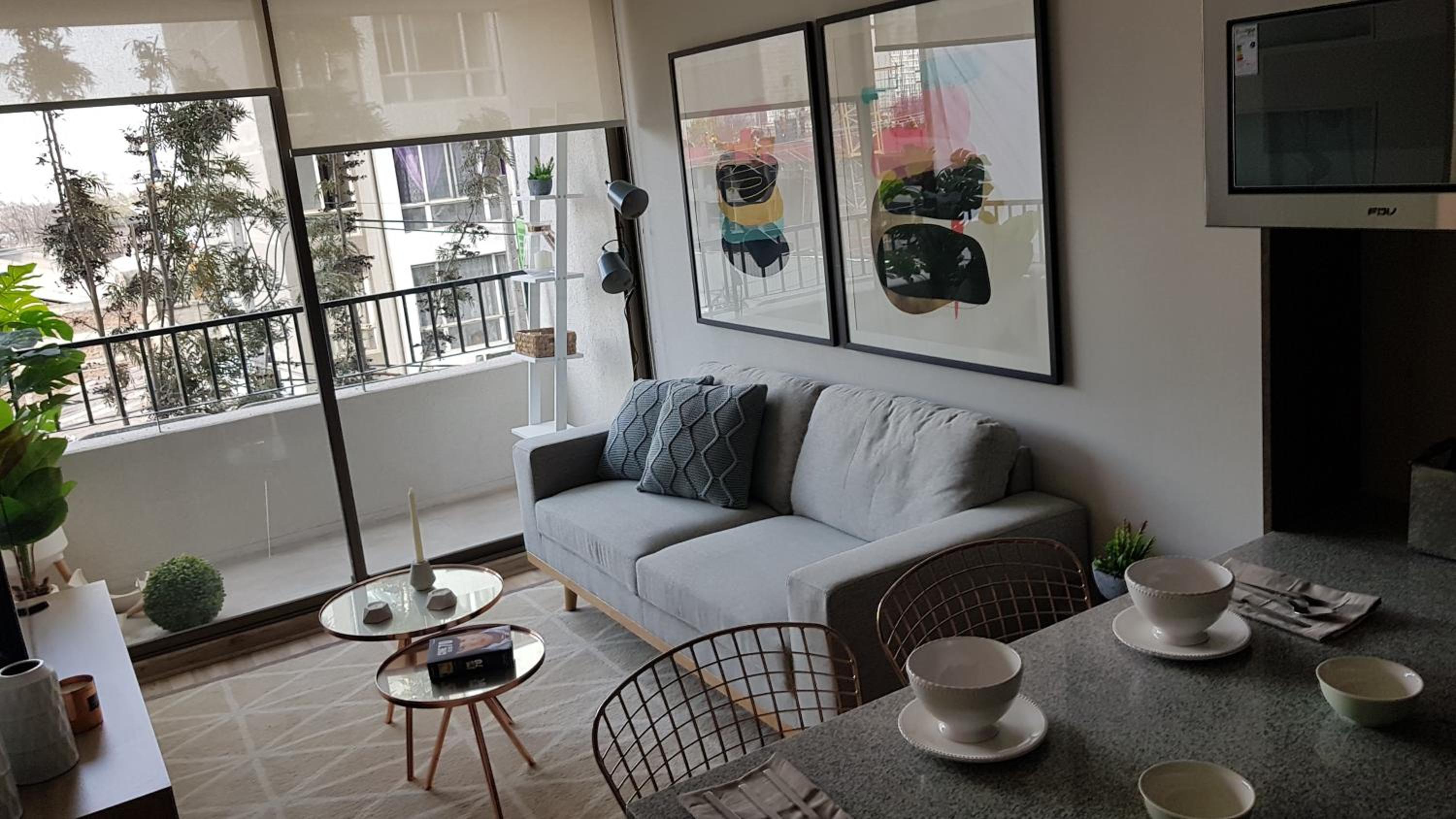 Deluxe One-Bedroom Apartment with City View photo 1