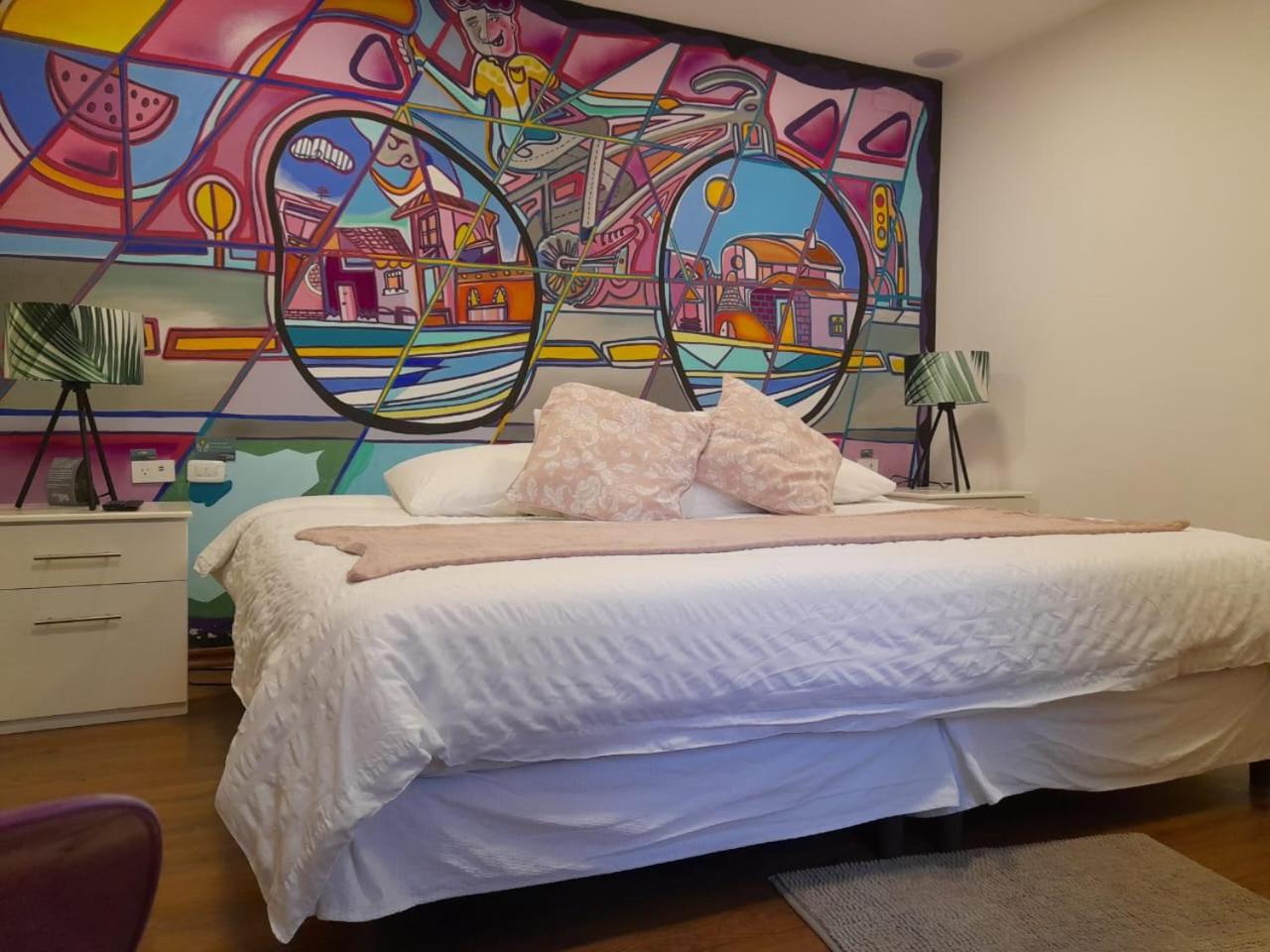 Deluxe King Suite