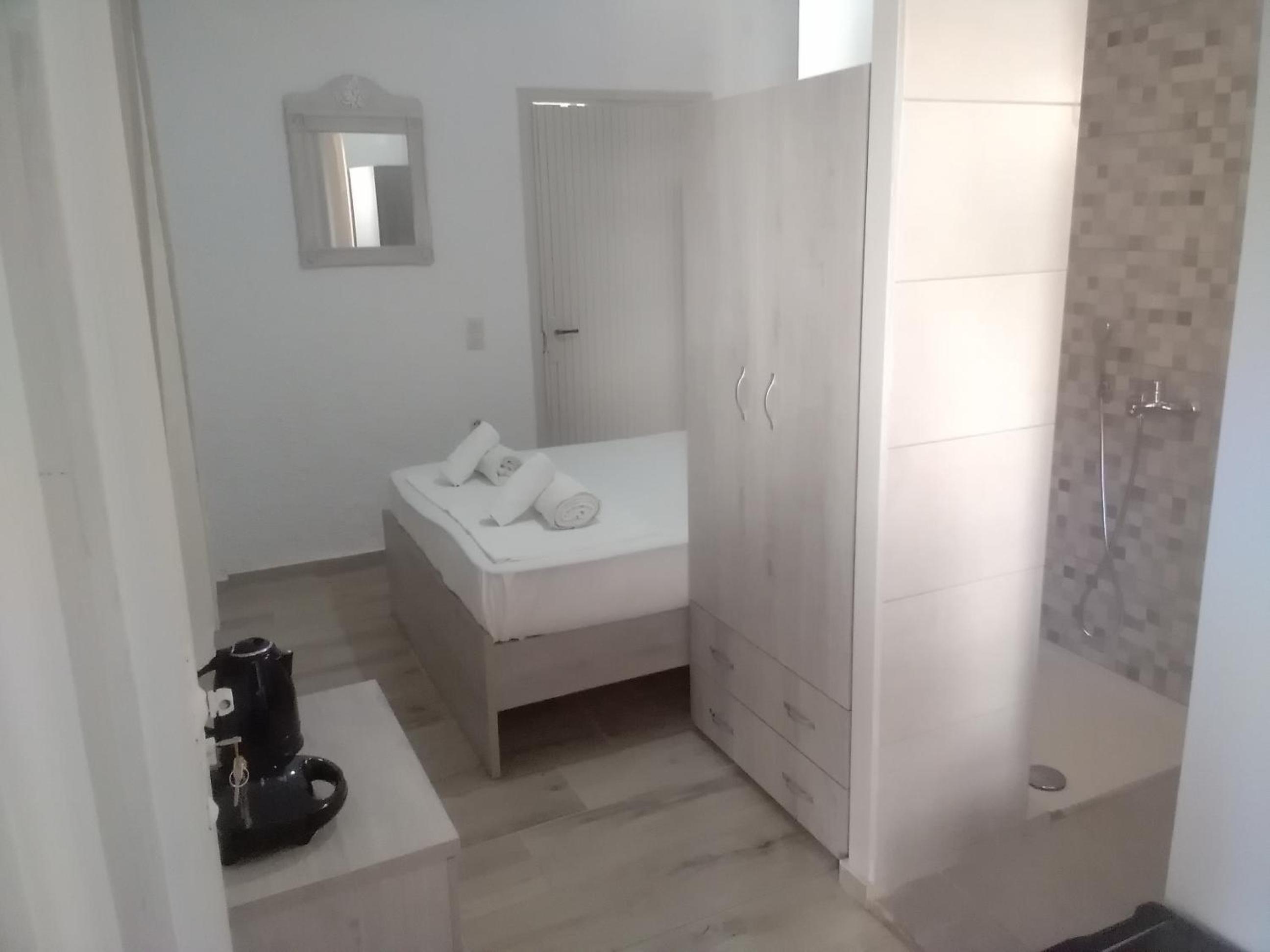Budget Double Room photo 1