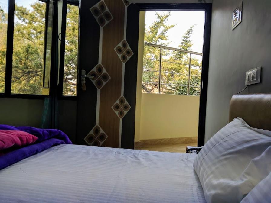Deluxe Double Room (2 Adults + 1 Child) photo 1