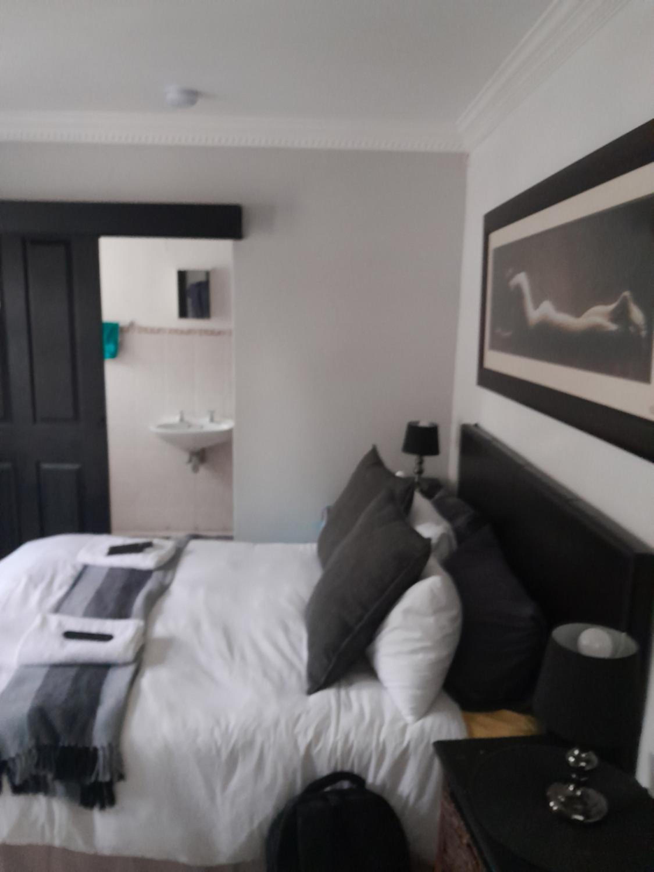 Deluxe Double Room with Shower photo 1