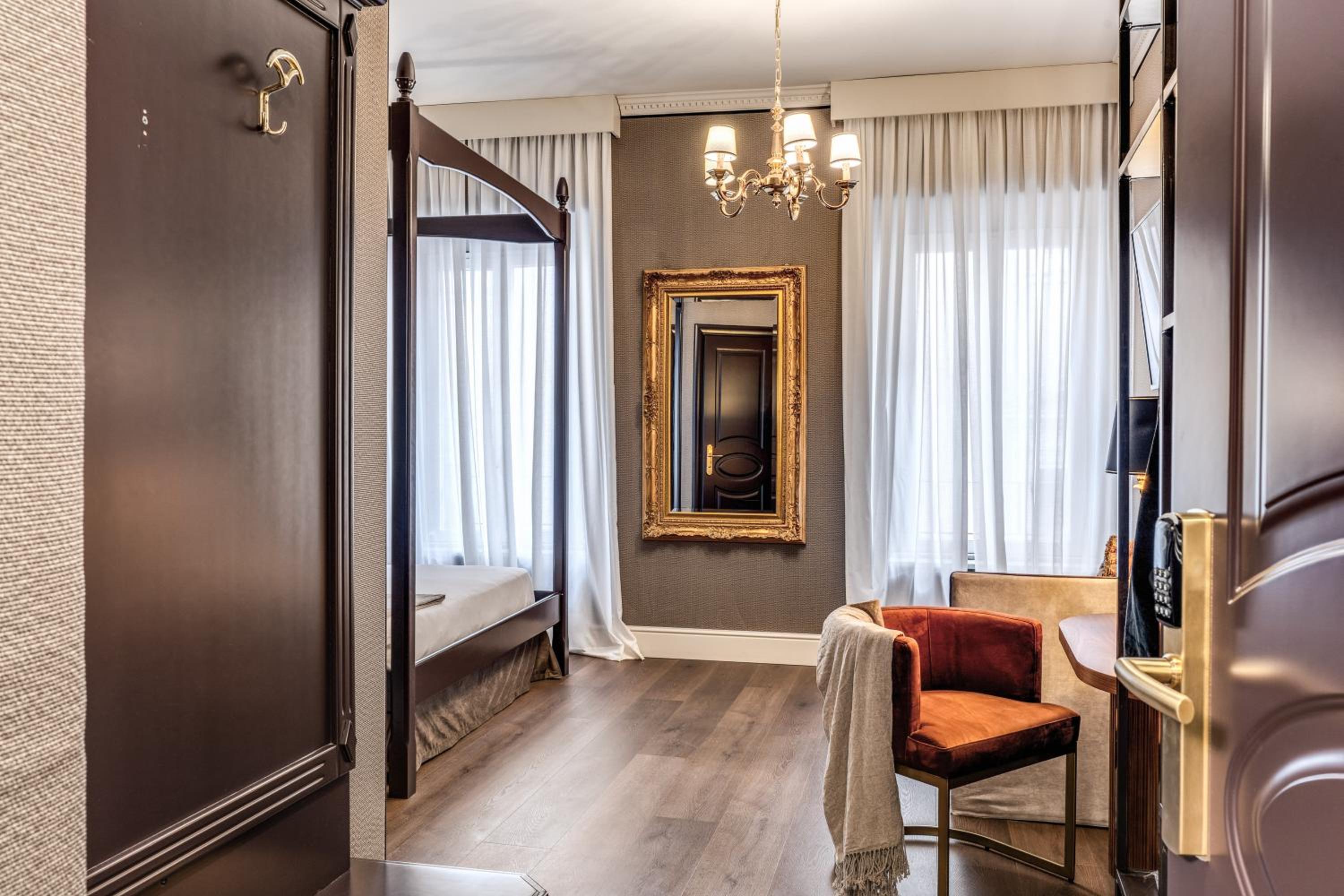 Superior Suite photo 3