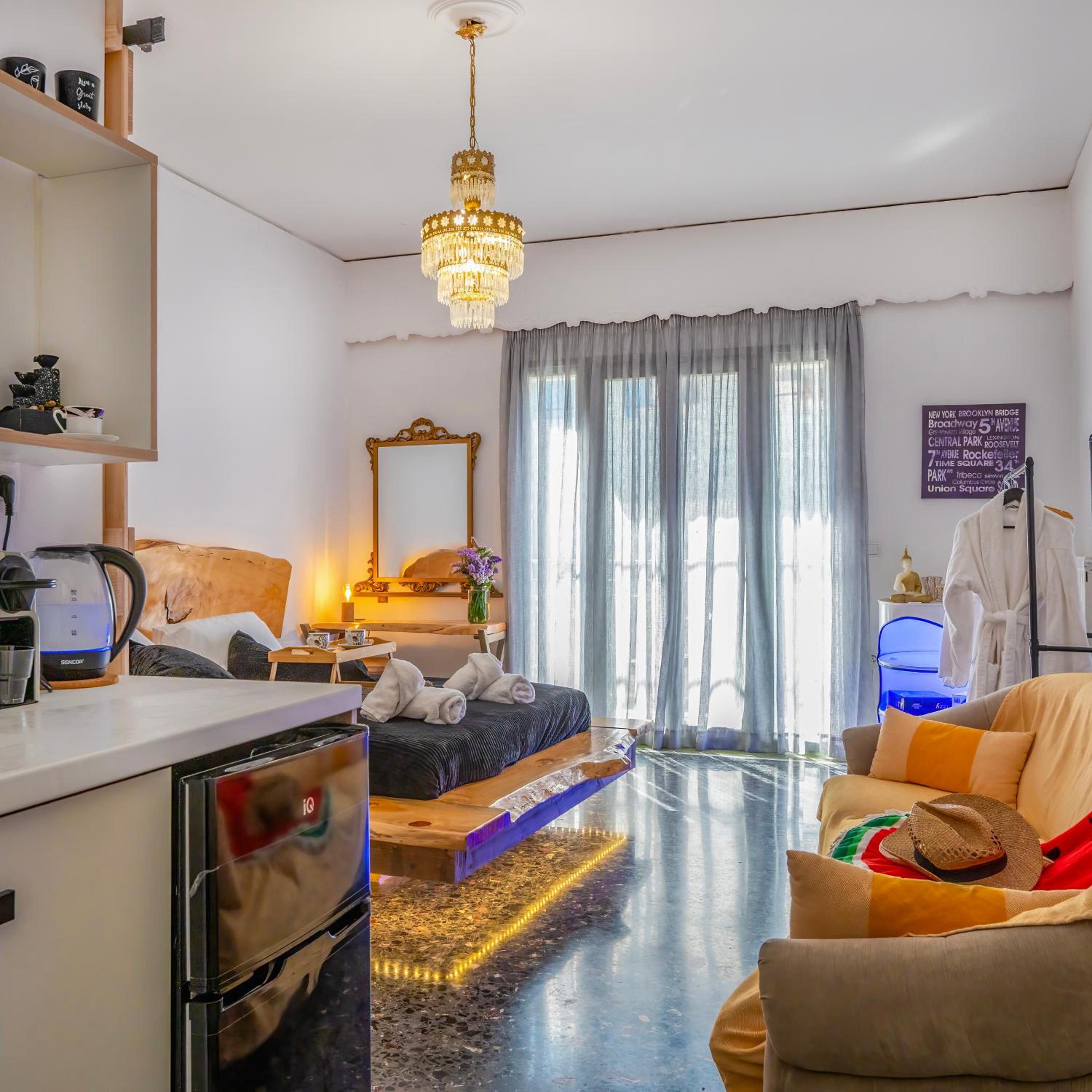 One-Bedroom Apartment