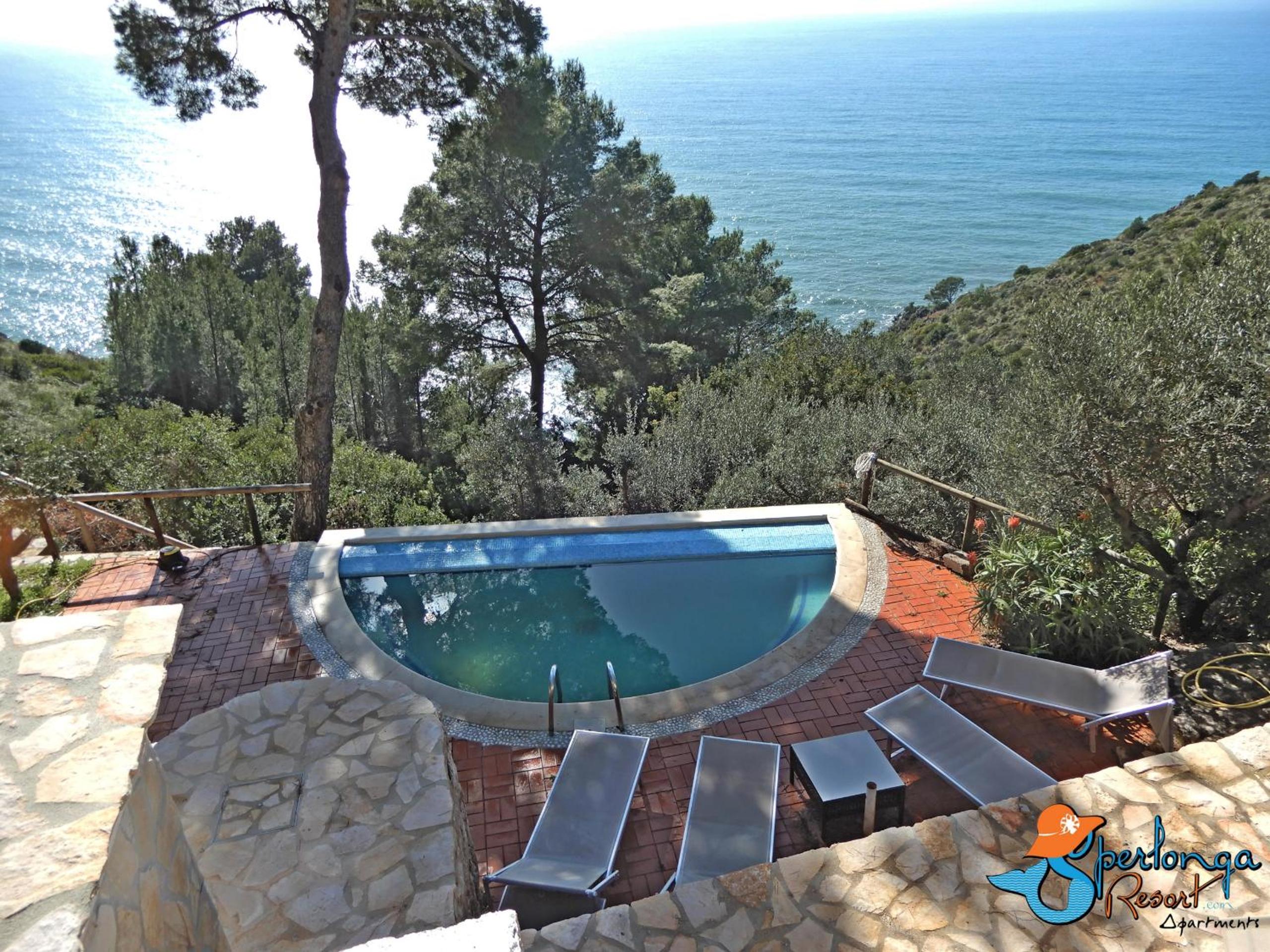 Deluxe Villa photo 2