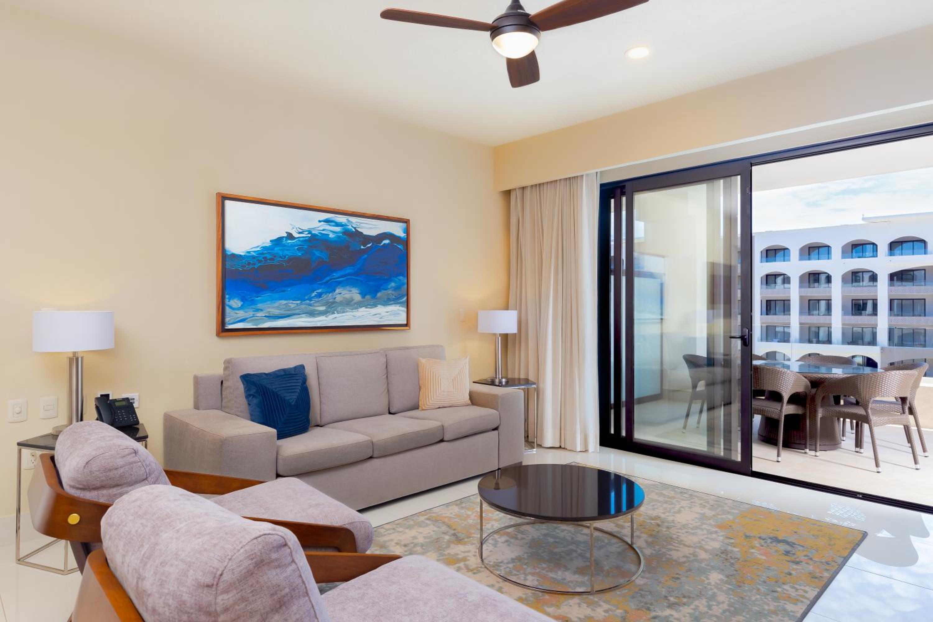 One Bedroom Suite Pool View - Photo 3