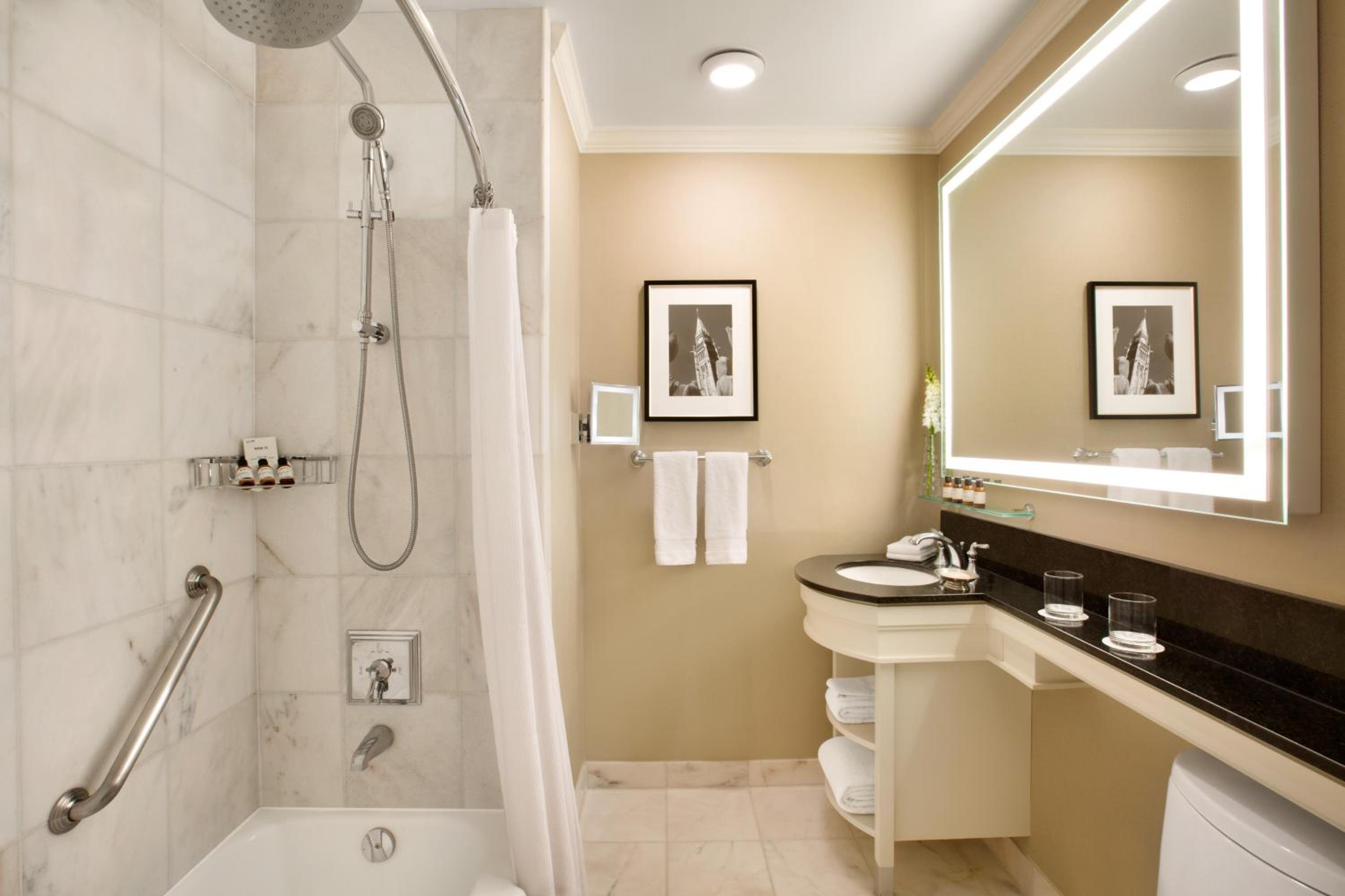 Corner Suite King NS